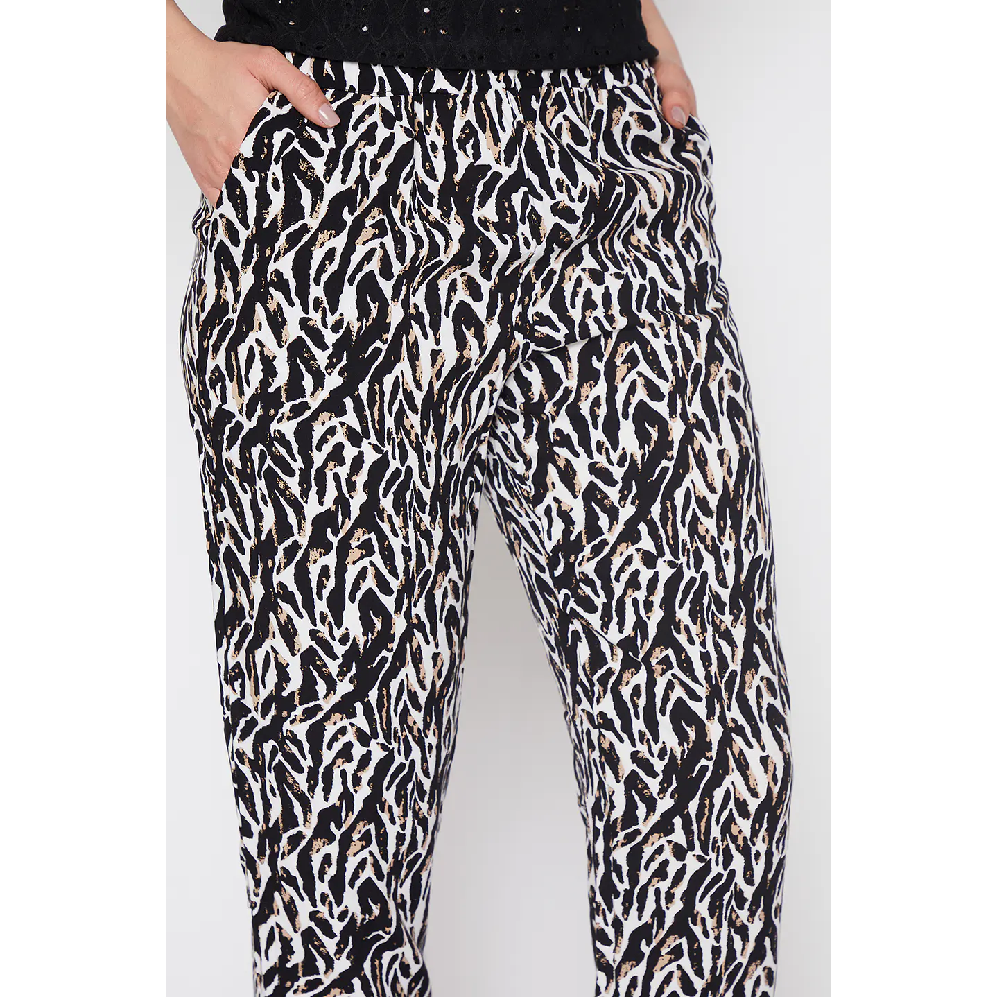 Pantalón Mujer Bomb Print Negro Familyshop 4