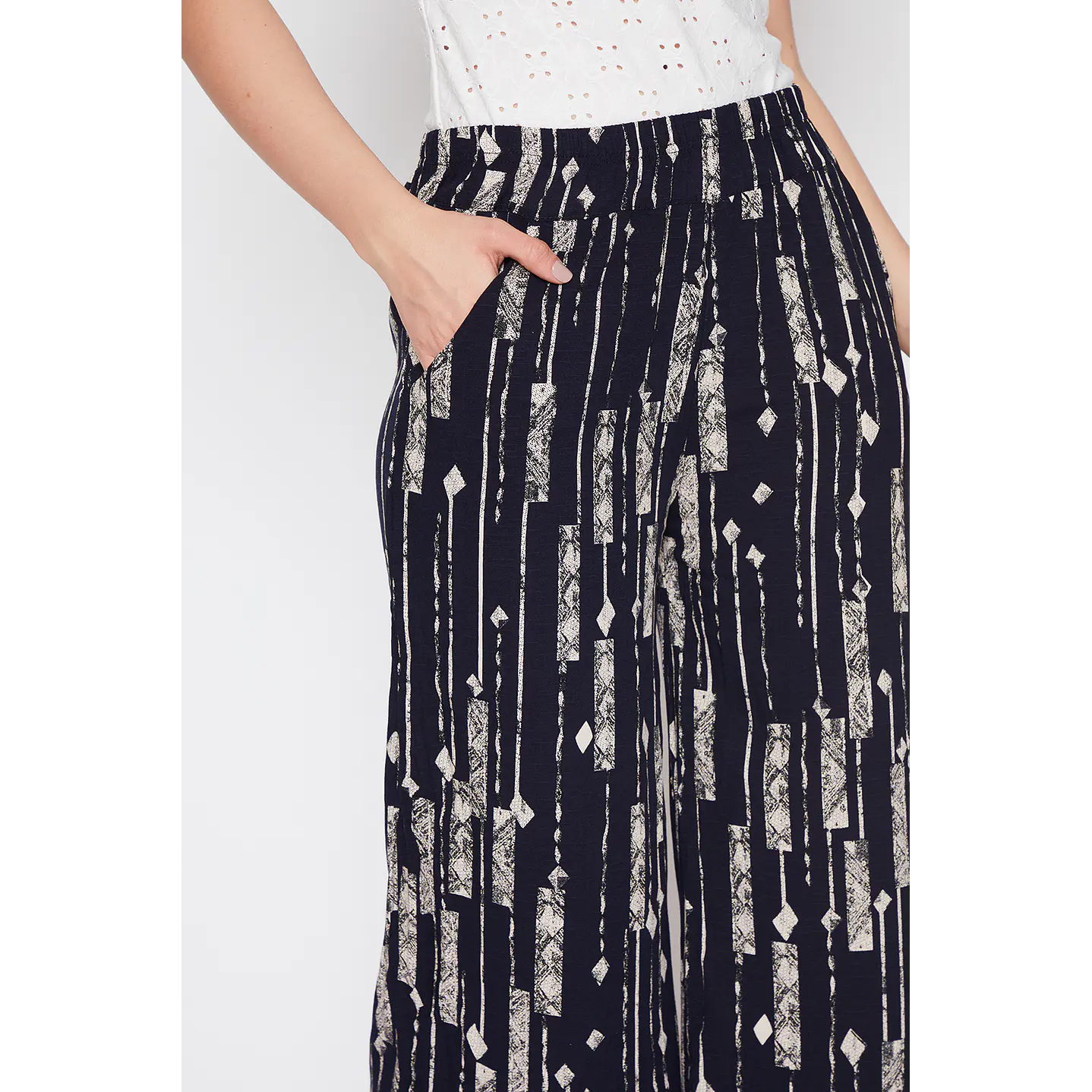 Pantalón Mujer Bamboo Print Negro Familyshop 4