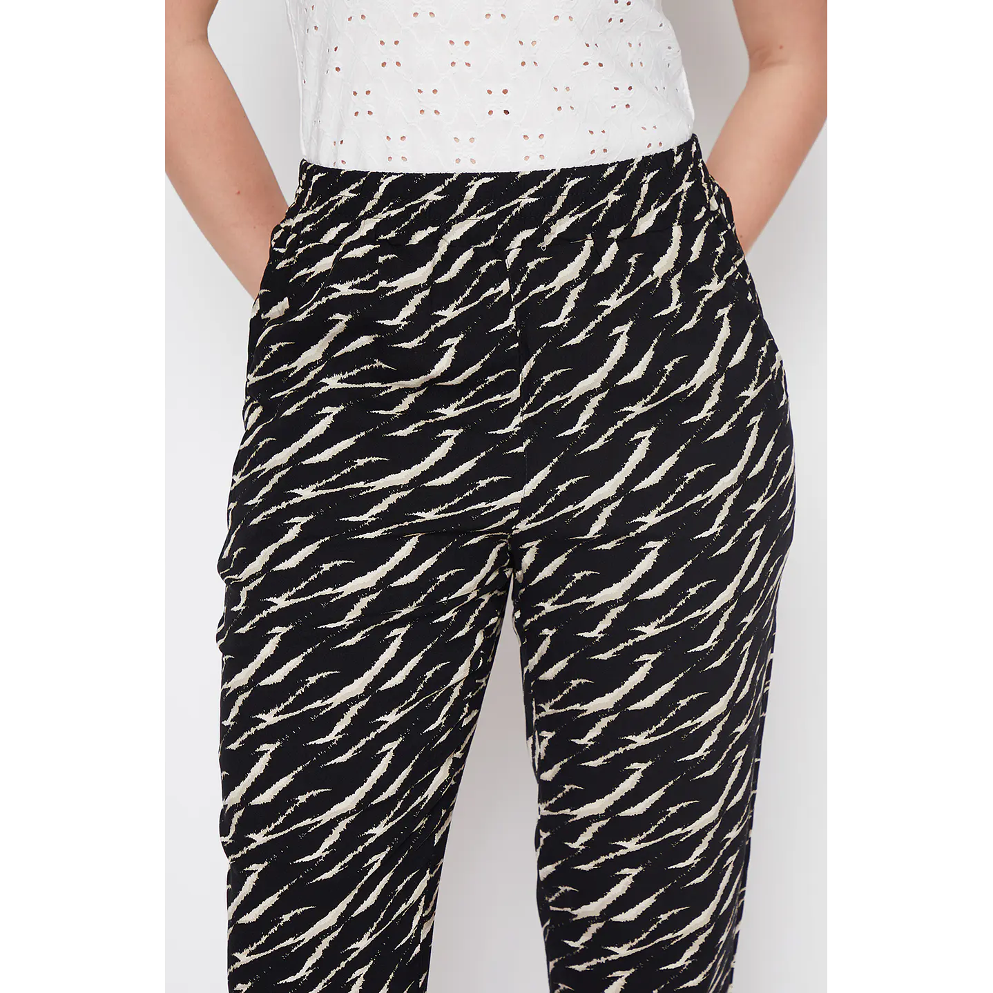 Pantalón Mujer Bomb Negro Familyshop 4