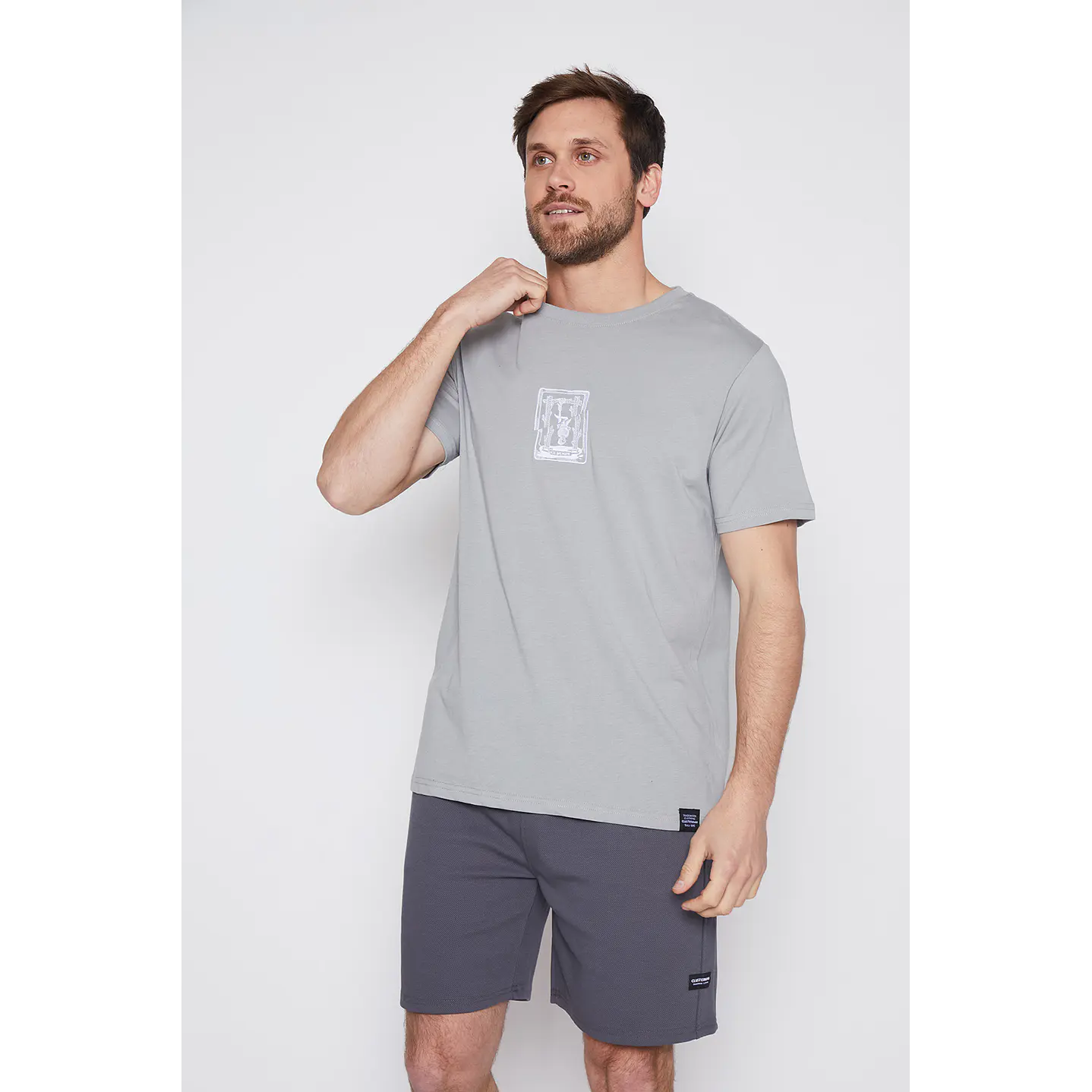 Polera Hombre Basic Bordado Gris Familyshop 1