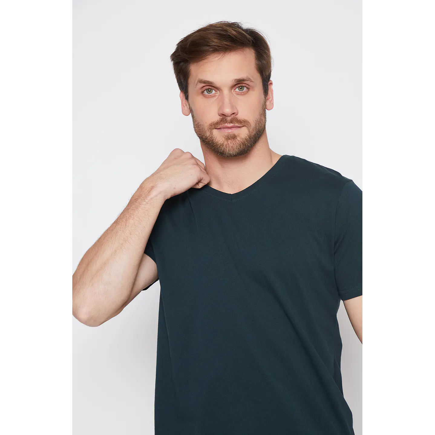 Polera Hombre Cuello V Verde Familyshop 4