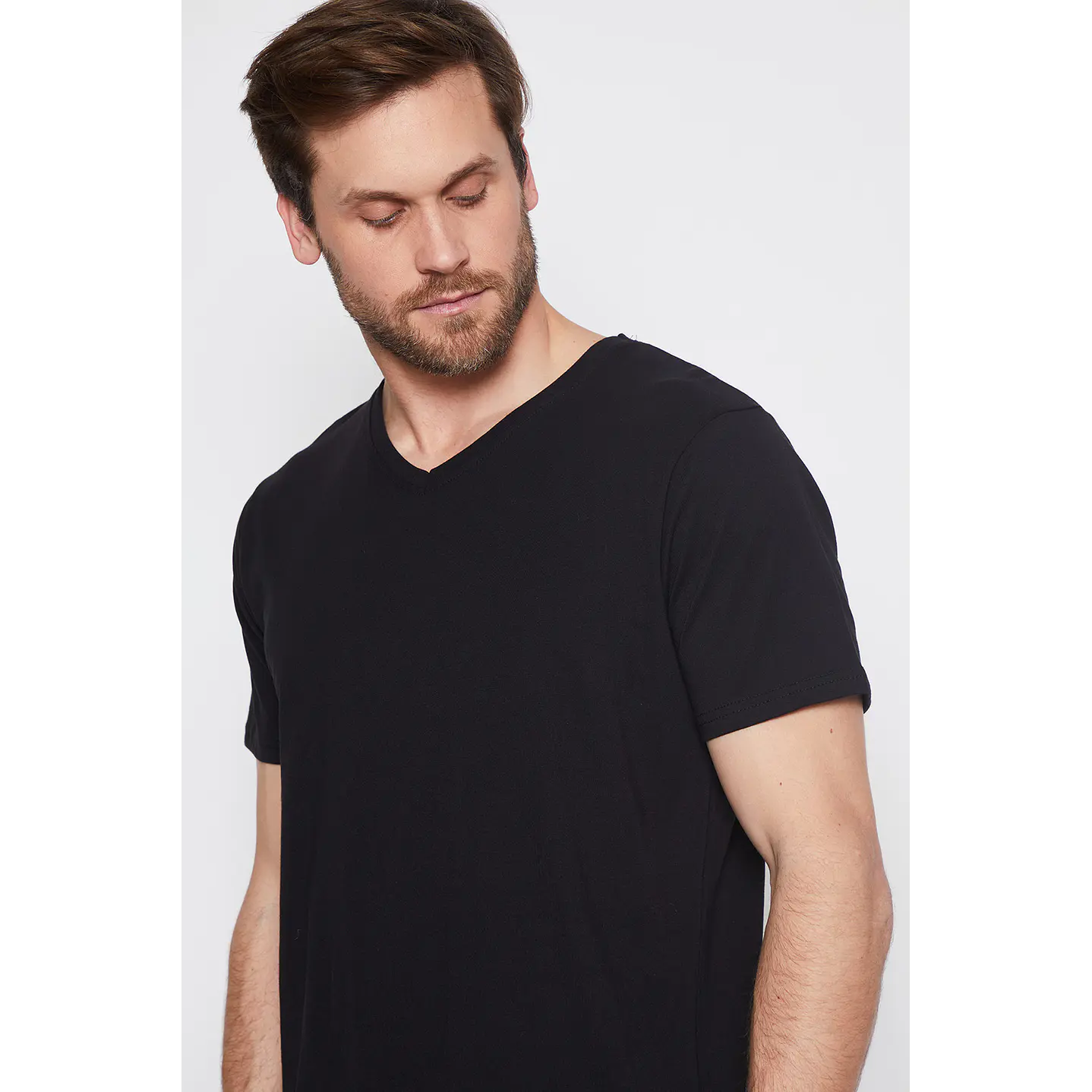 Polera Hombre Cuello V Negro Familyshop 4