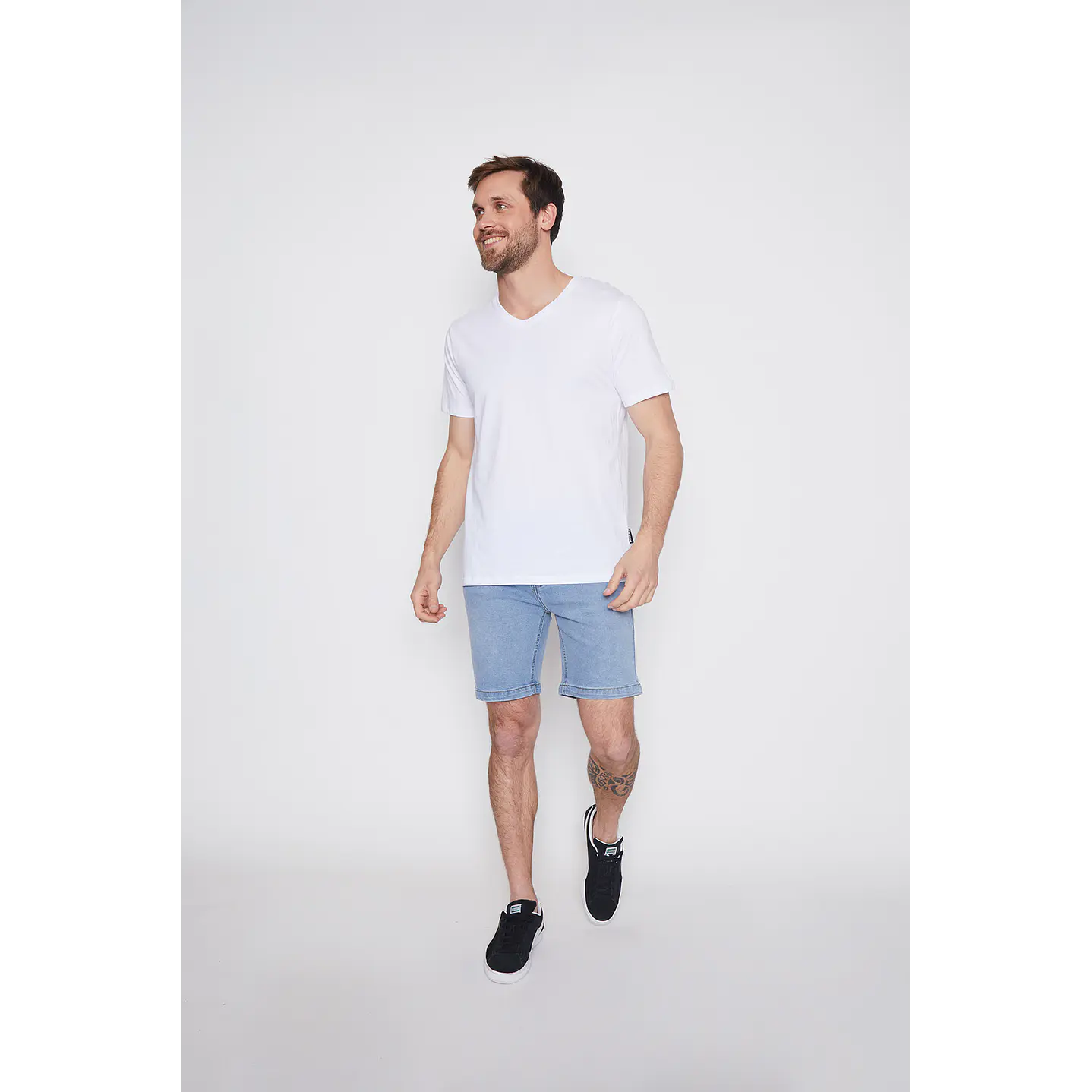 Polera Hombre Cuello V Blanco Familyshop 2