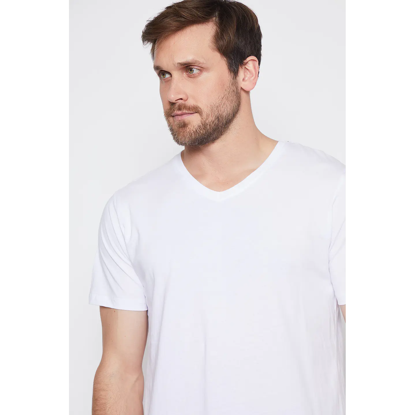 Polera Hombre Cuello V Blanco Familyshop 4