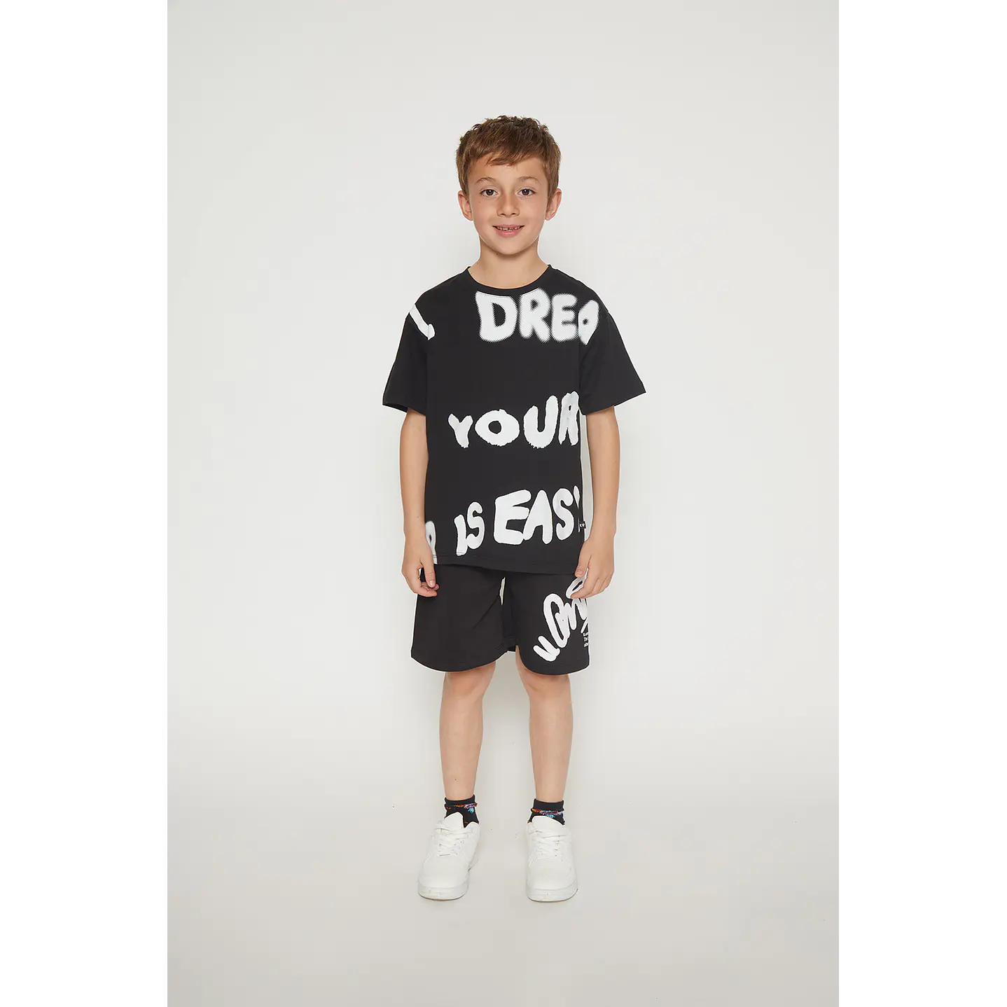 Bermuda Niño Letras Urban Negro Familyshop 3