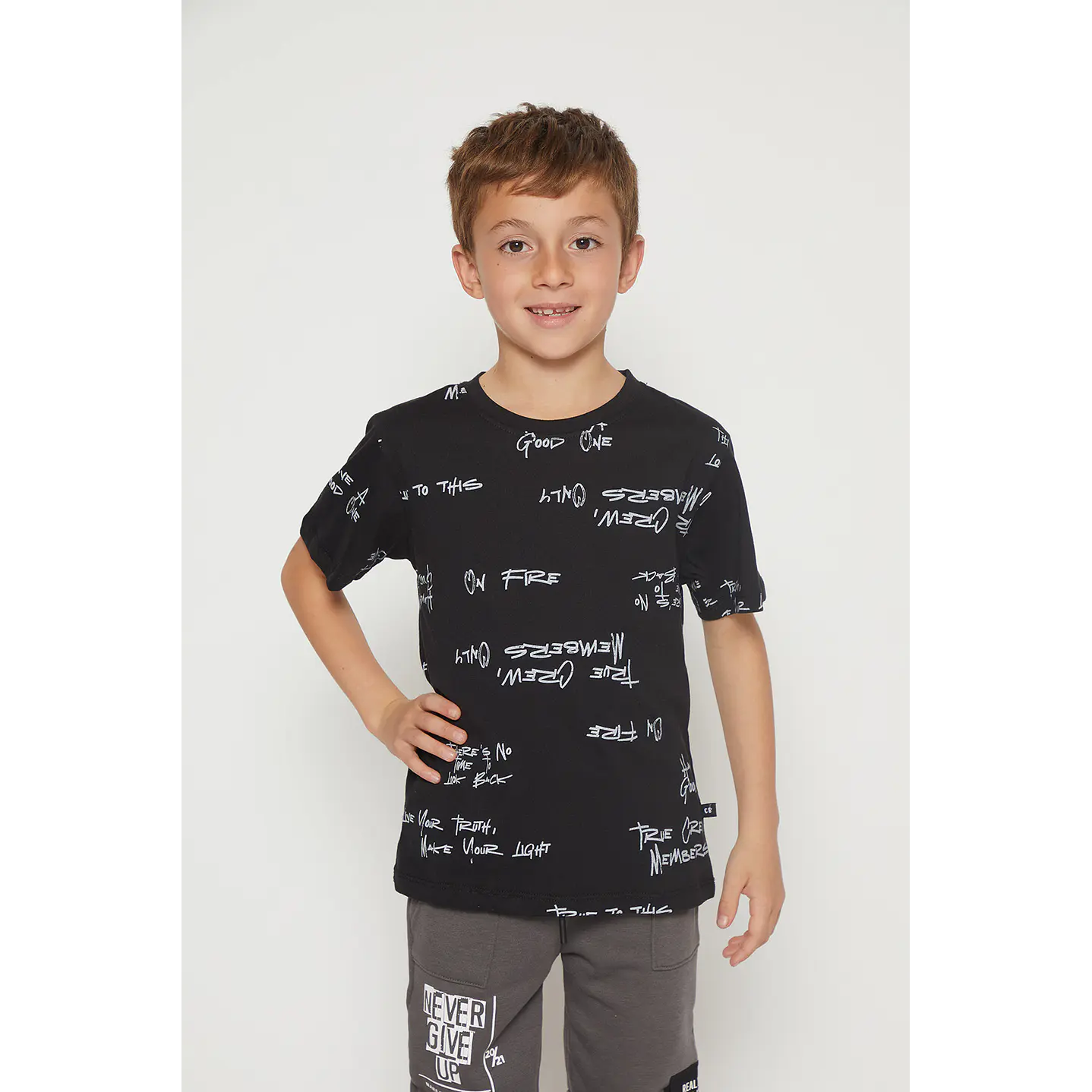Polera Niño Letras Negro Familyshop 1
