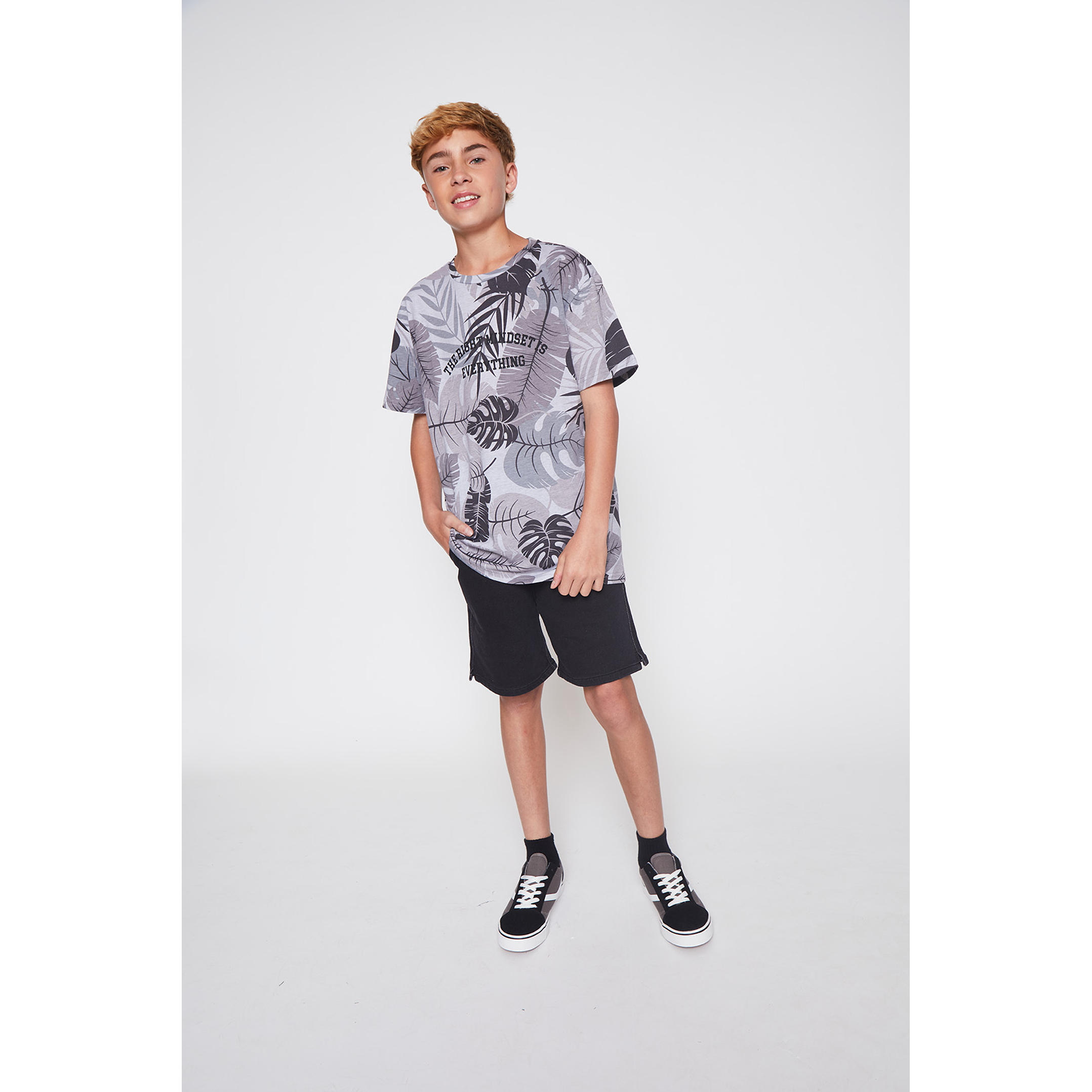 Polera Lolo Hojas Frontal Gris Familyshop 2