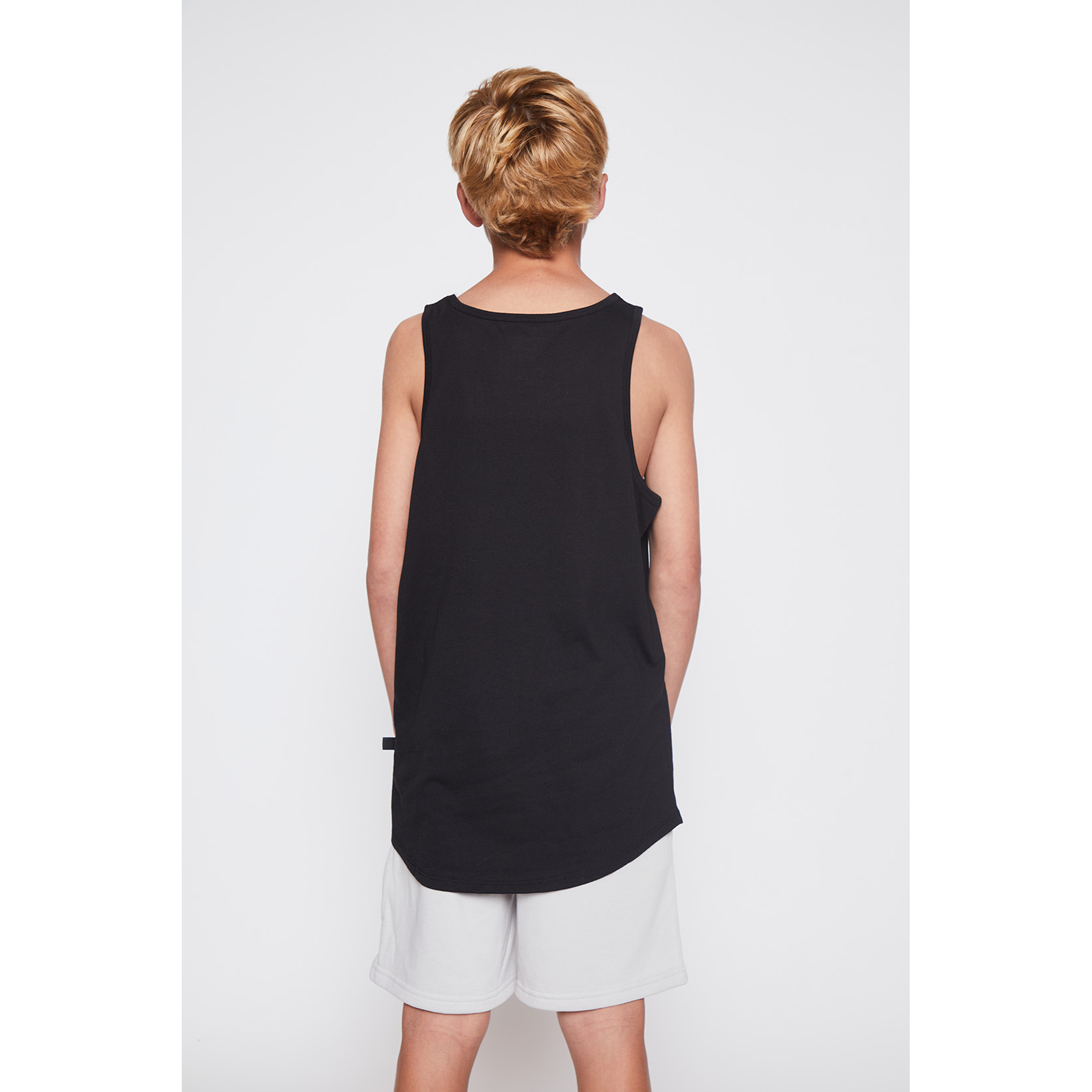 Polera Lolo Sin Mangas Negro Familyshop 3