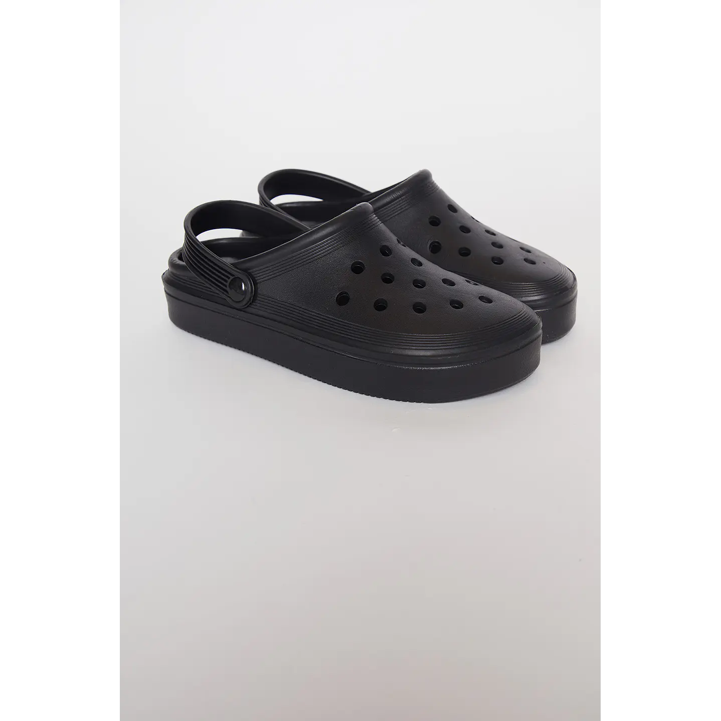 Zueco Básico Hombre Negro Familyshop 1