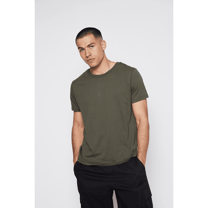 Polera Hombre 3D Bordado Verde Familyshop 1