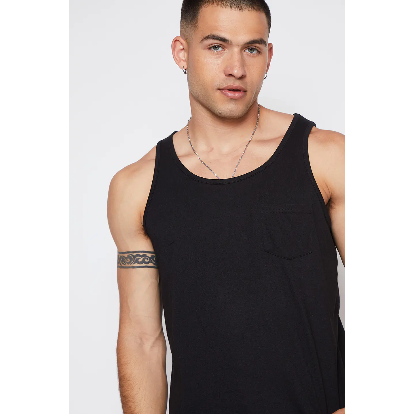 Polera Hombre Sin Manga Color Negro Familyshop 4