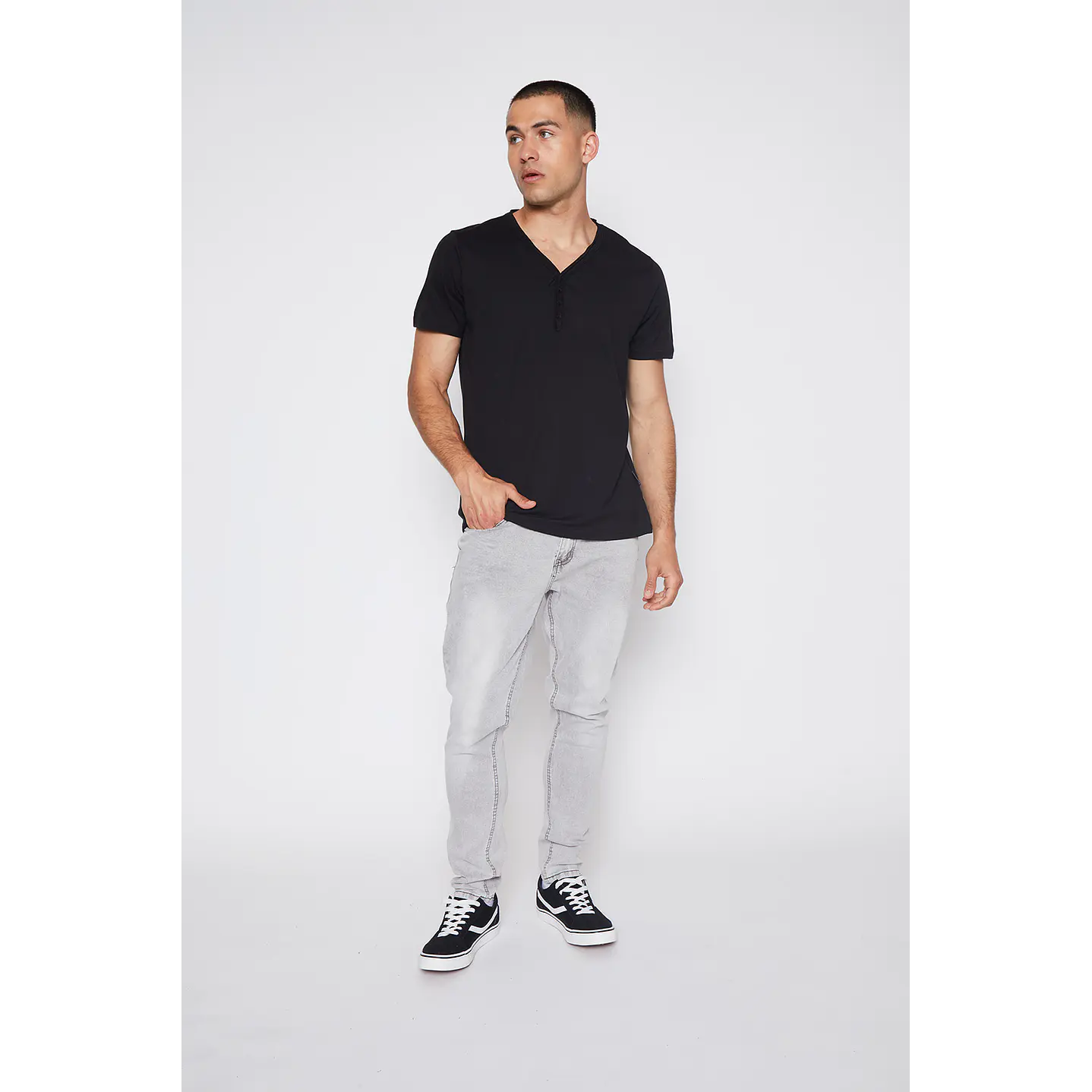 Polera Hombre Hb Botones Negro Familyshop 2