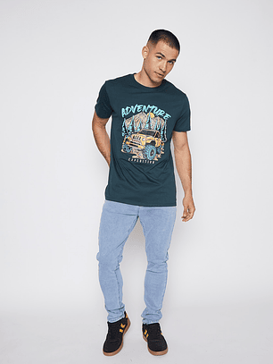 Polera Hombre Adventure Verde Familyshop