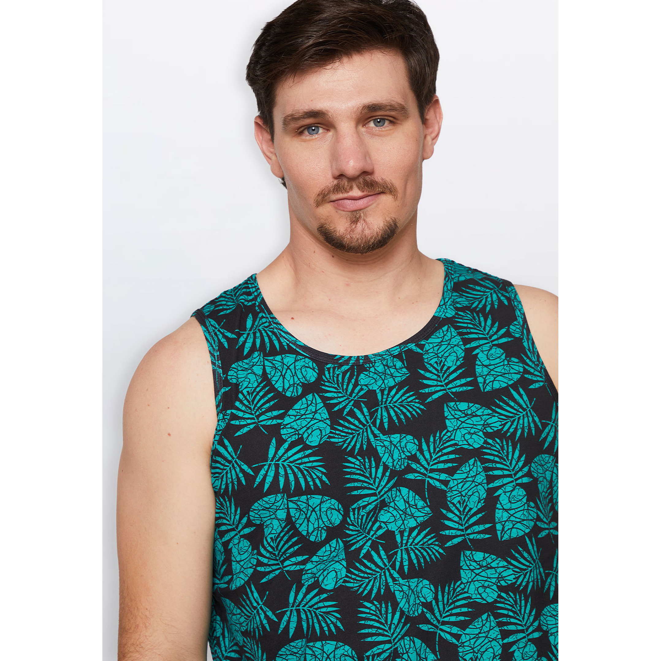 Polera Hombre Hoja Verde Familyshop 4