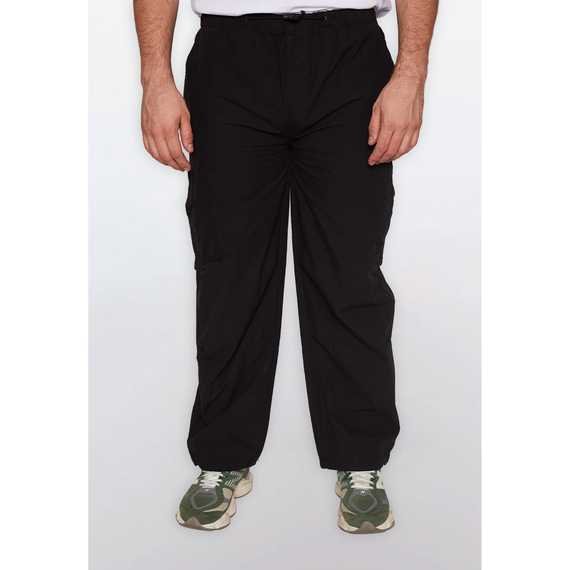 Pantalón Hombre Parachute Negro Familyshop 1