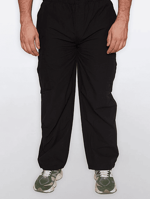 Pantalón Hombre Parachute Negro Familyshop
