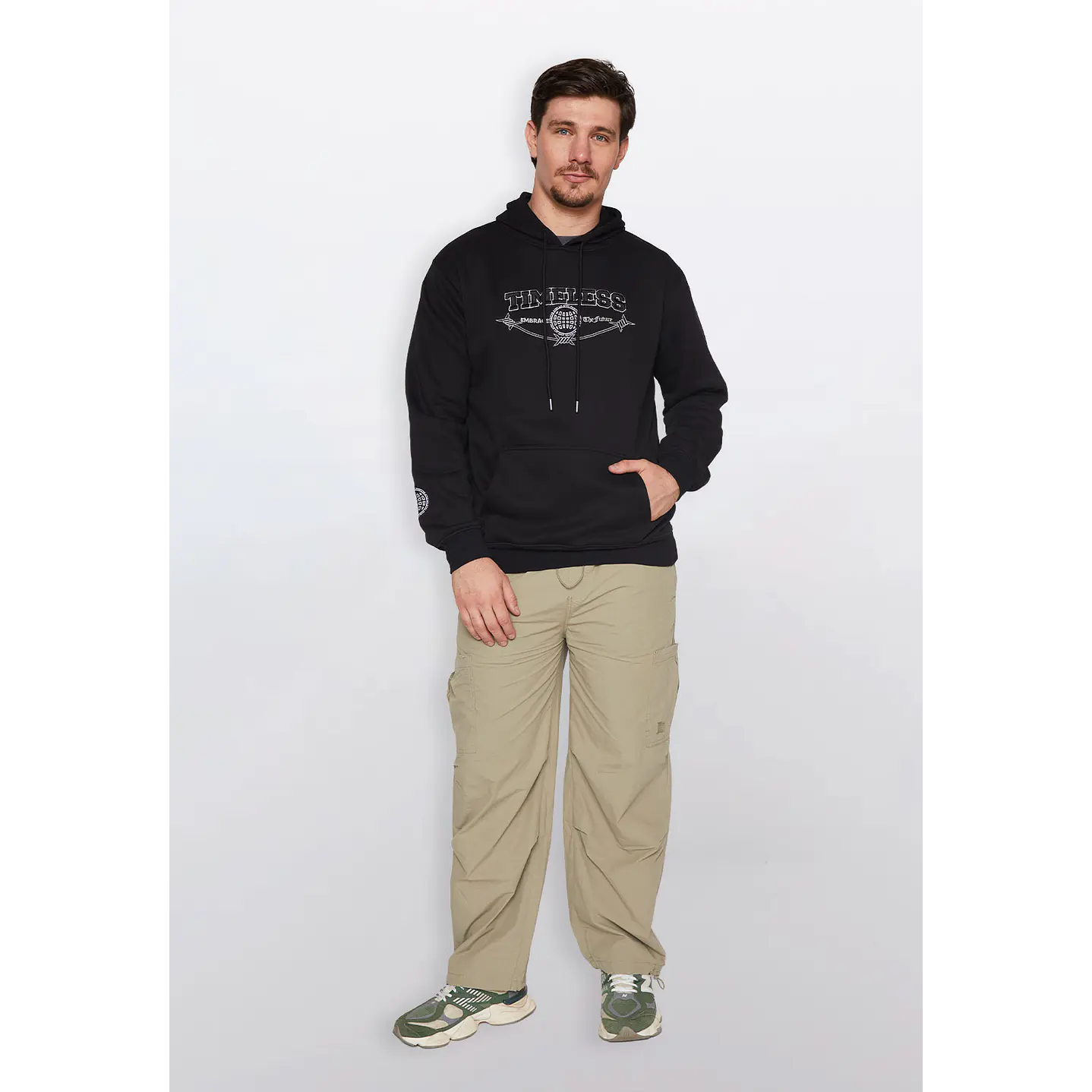 Polerón Hombre Con Gorro Negro Familyshop 2