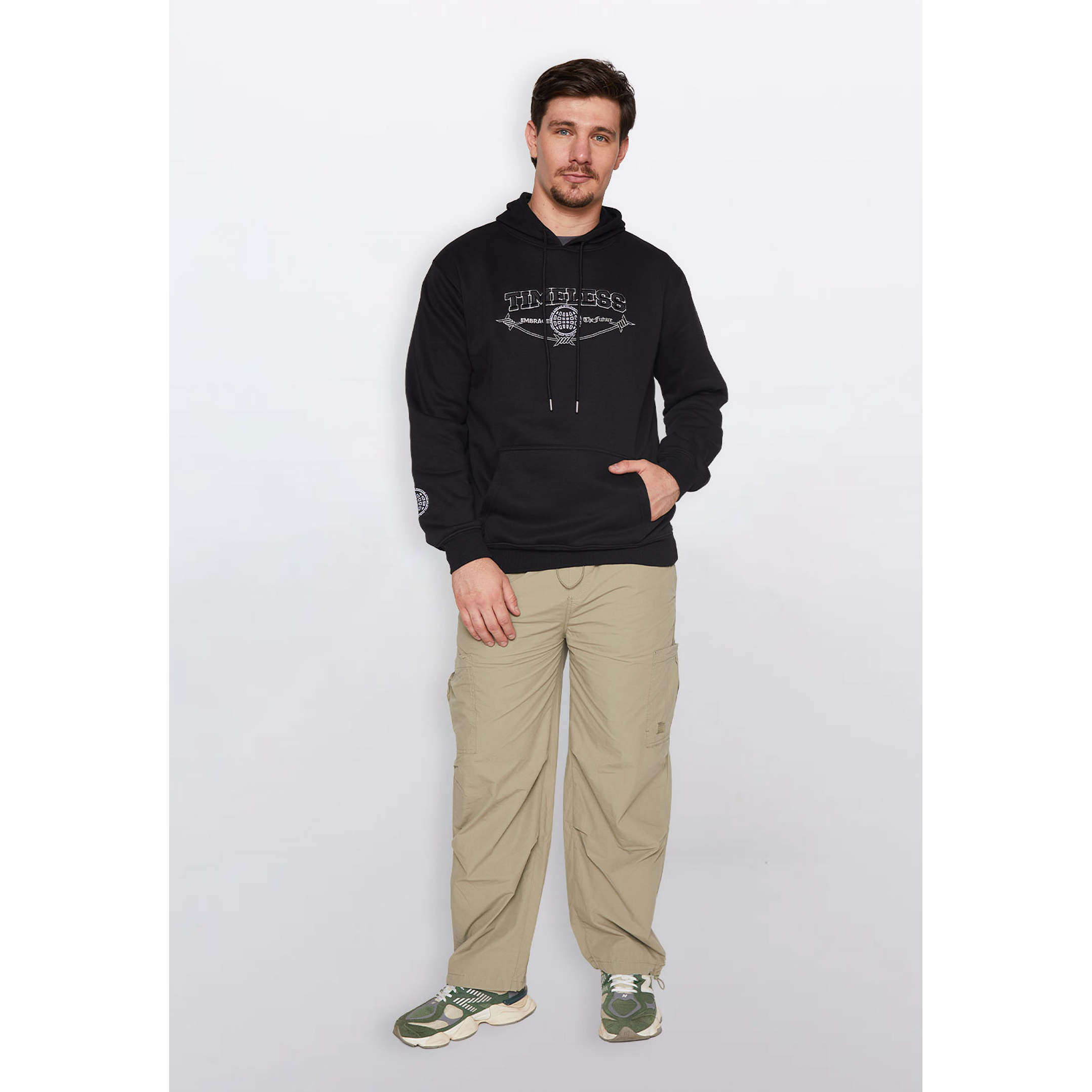 Polerón Hombre Con Gorro Negro Familyshop 2