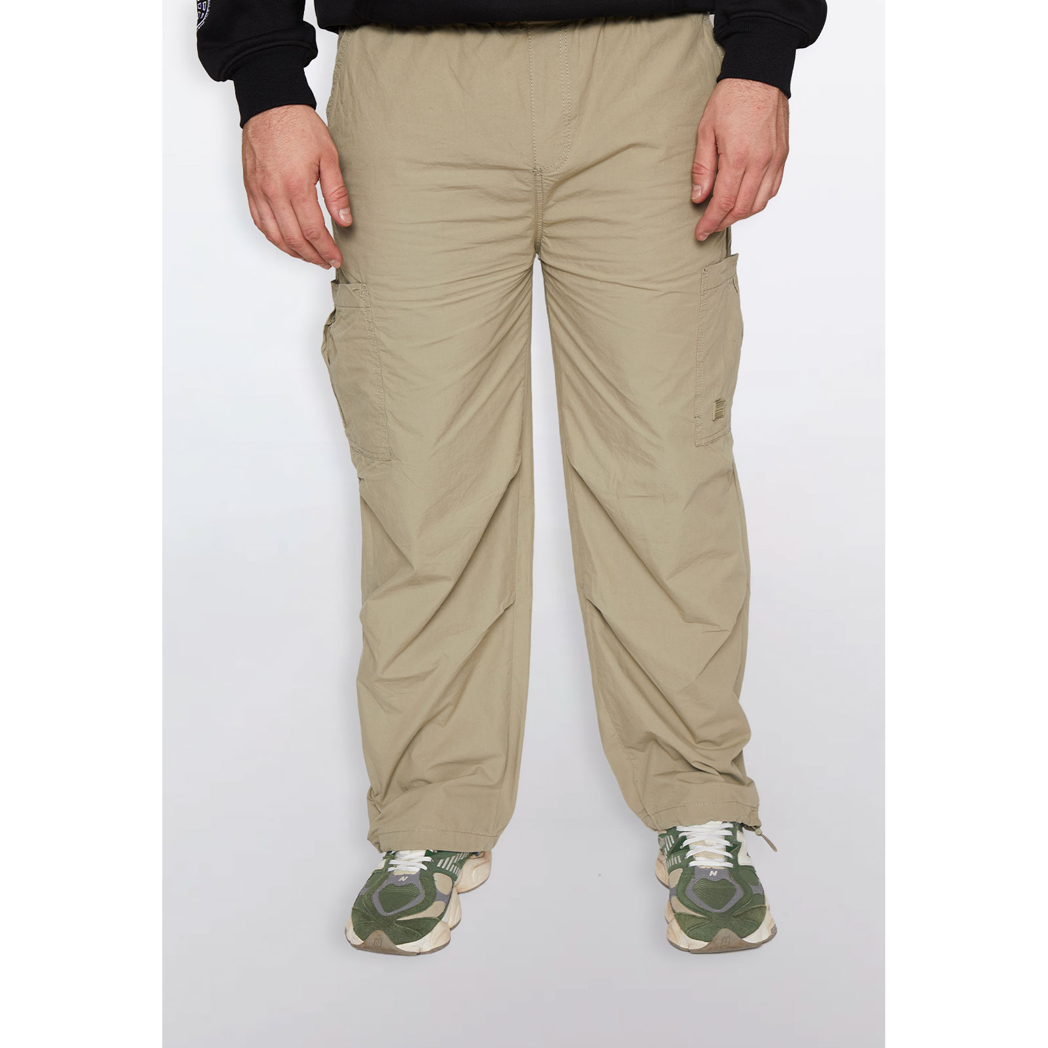 Pantalón Hombre Parachute Beige Familyshop 1