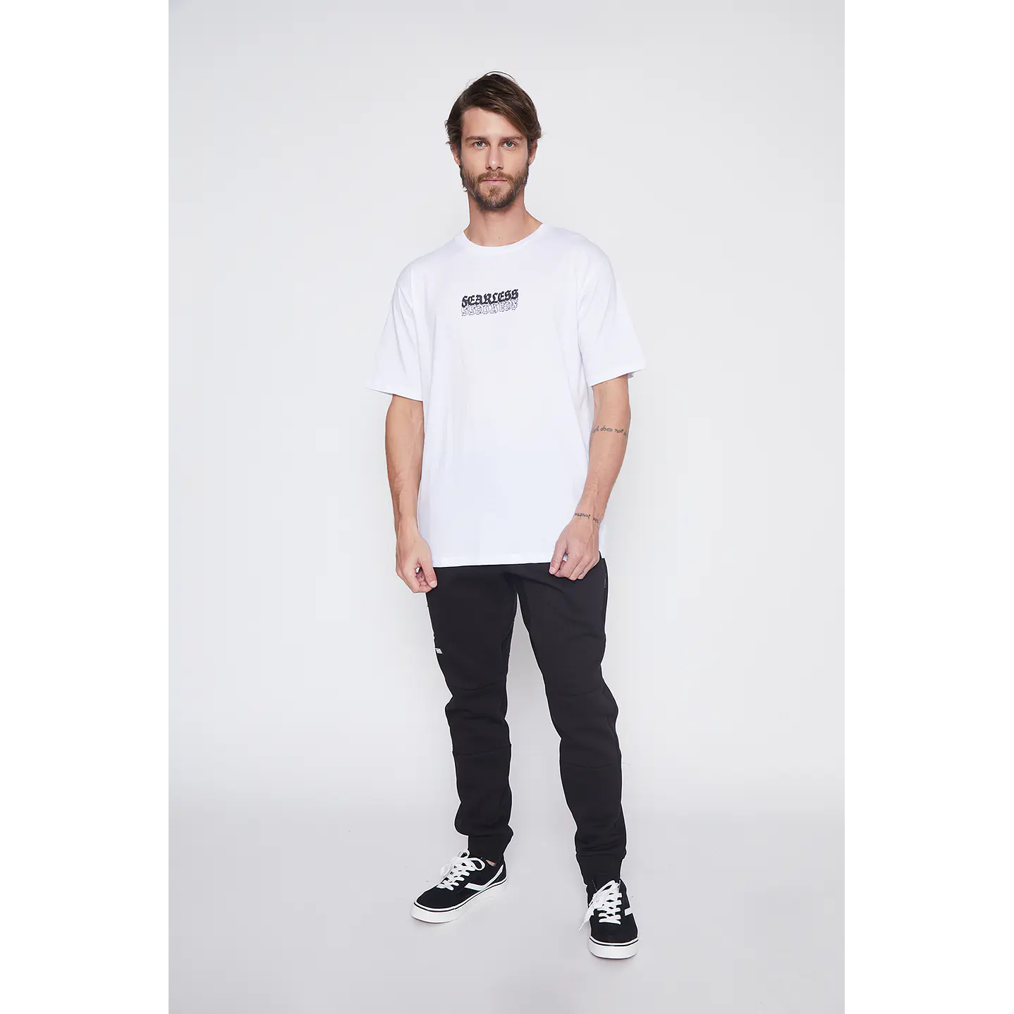 Polera Cruz Graffiti Hombre Blanco Familyshop 2