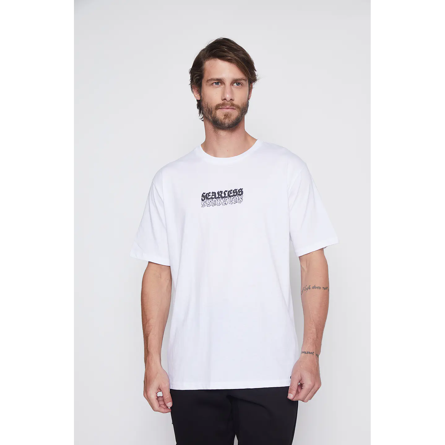 Polera Cruz Graffiti Hombre Blanco Familyshop 4