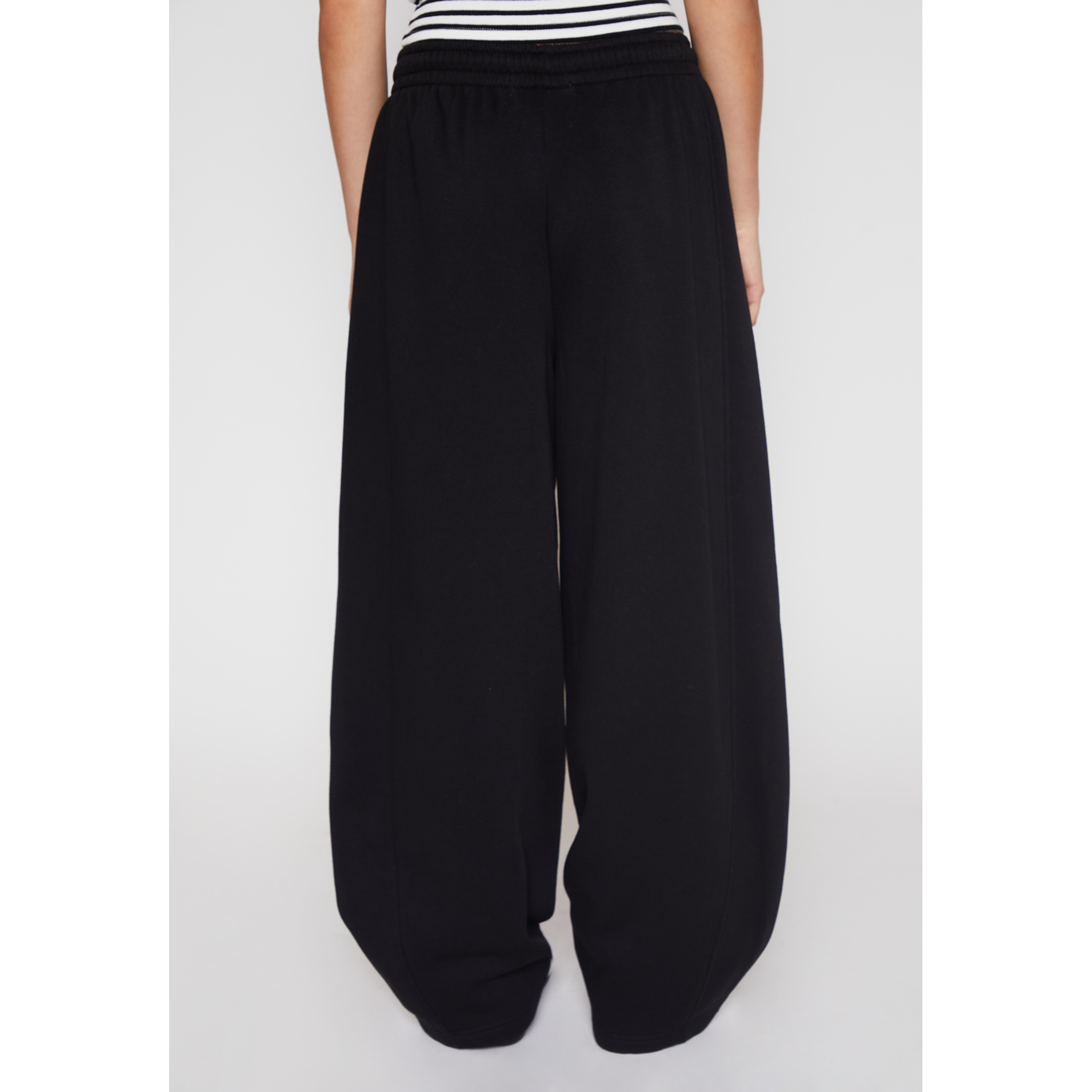 Pantalón Buzo Barrel Mujer Negro Familyshop 4