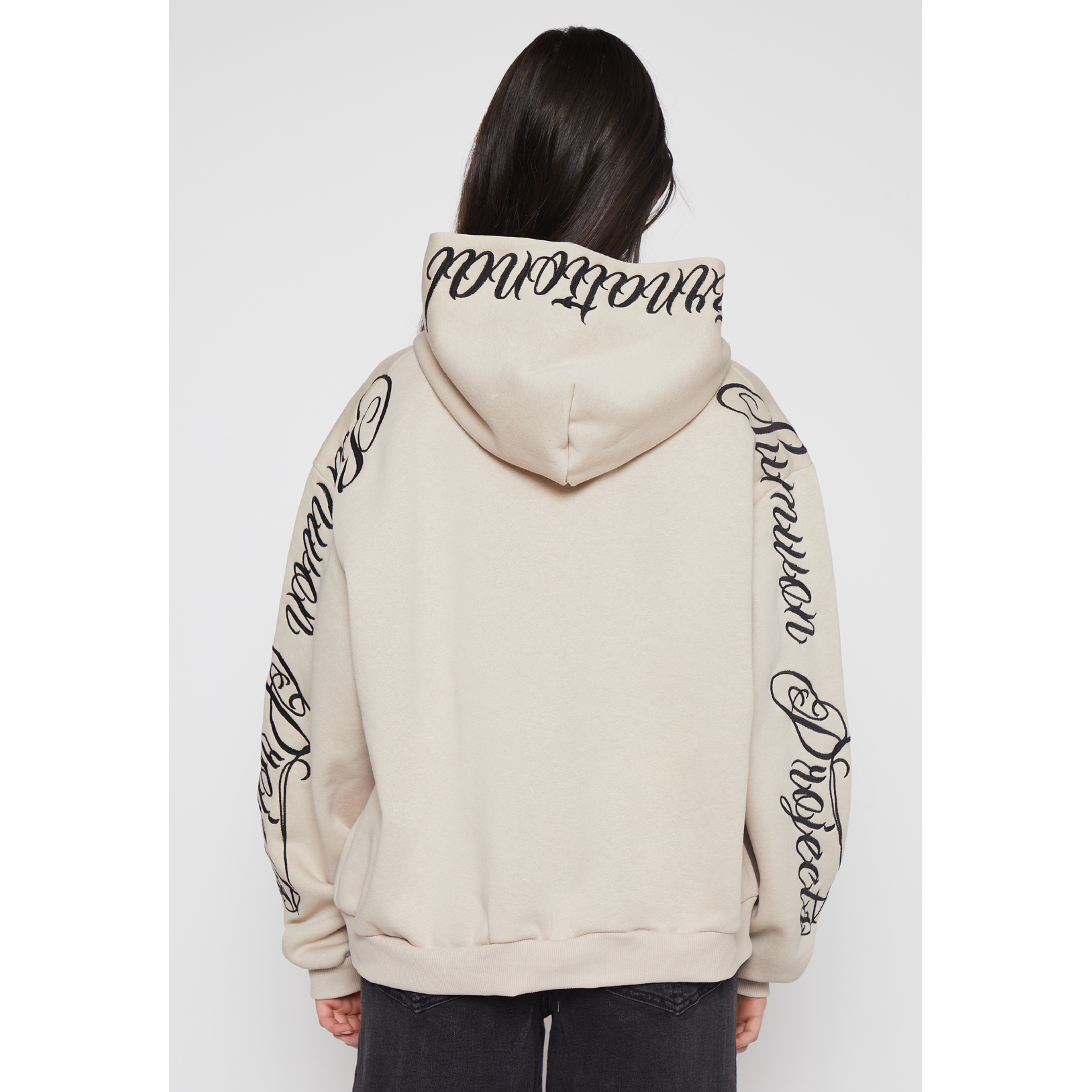 Polerón Bordado Letra Mujer Beige Familyshop 4