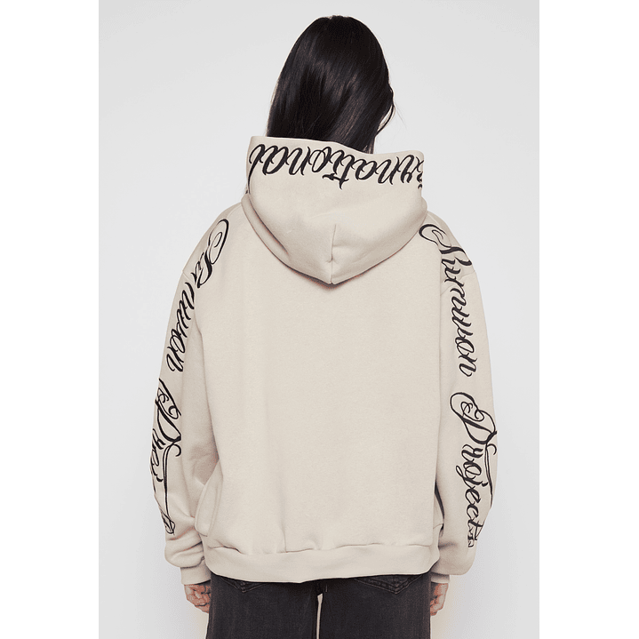 Polerón Bordado Letra Mujer Beige Familyshop 4