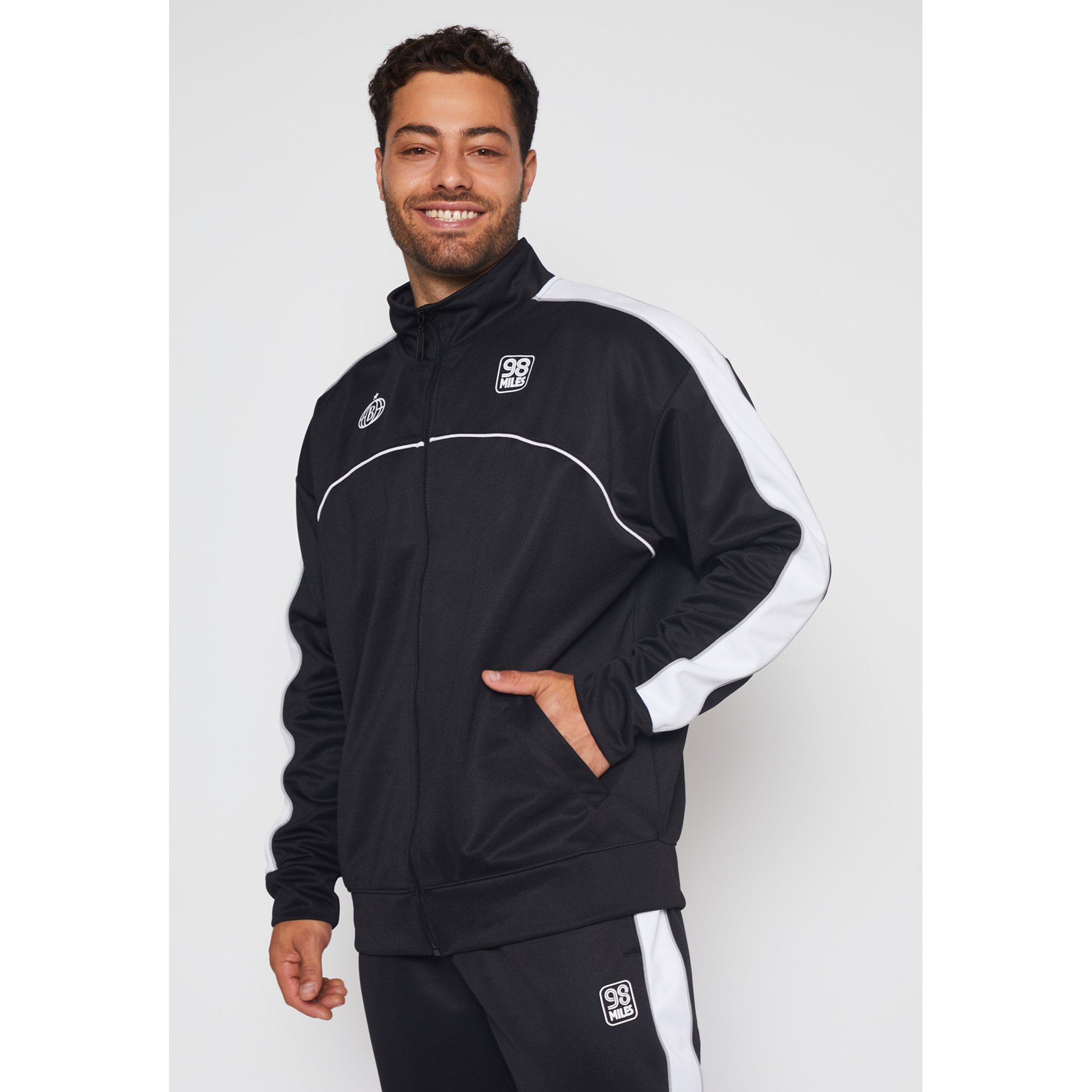 Polerón Retro 98 Hombre Negro Familyshop 1