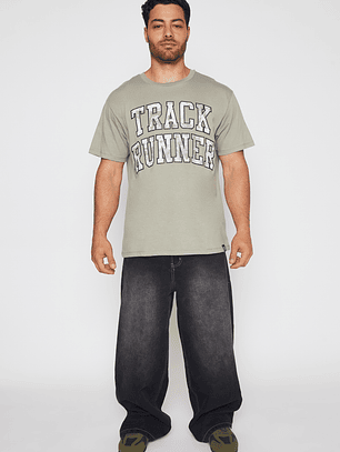 Polera Track Runner Hombre Verde Familyshop