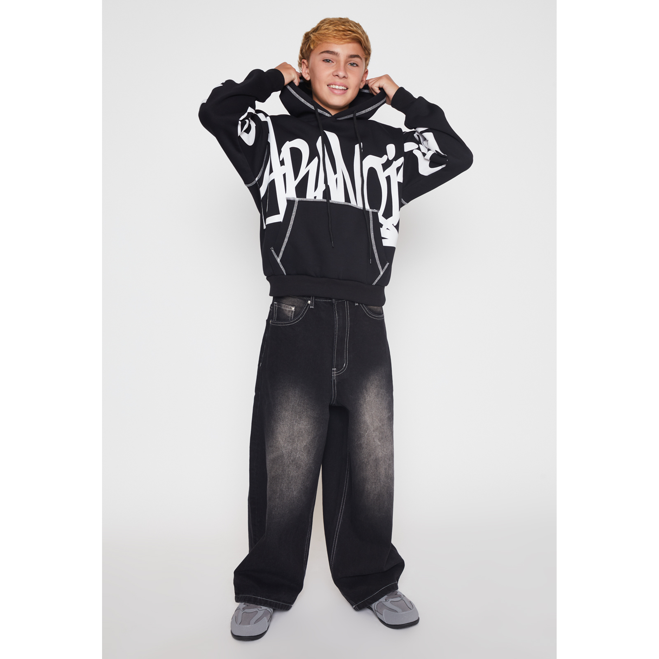 Polerón Contraste Lolo Negro Familyshop 2