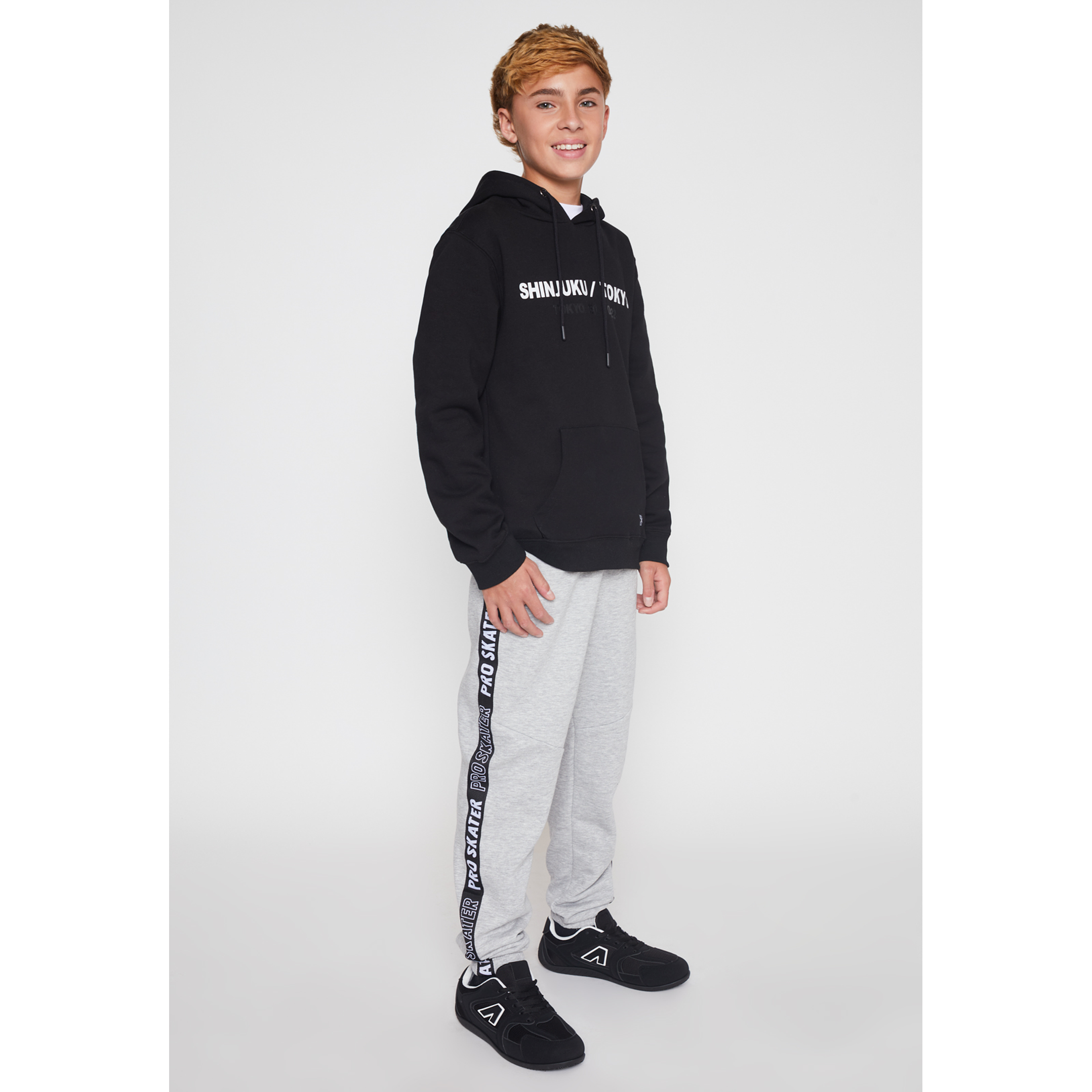 Polerón Texto Lolo Negro Familyshop 2