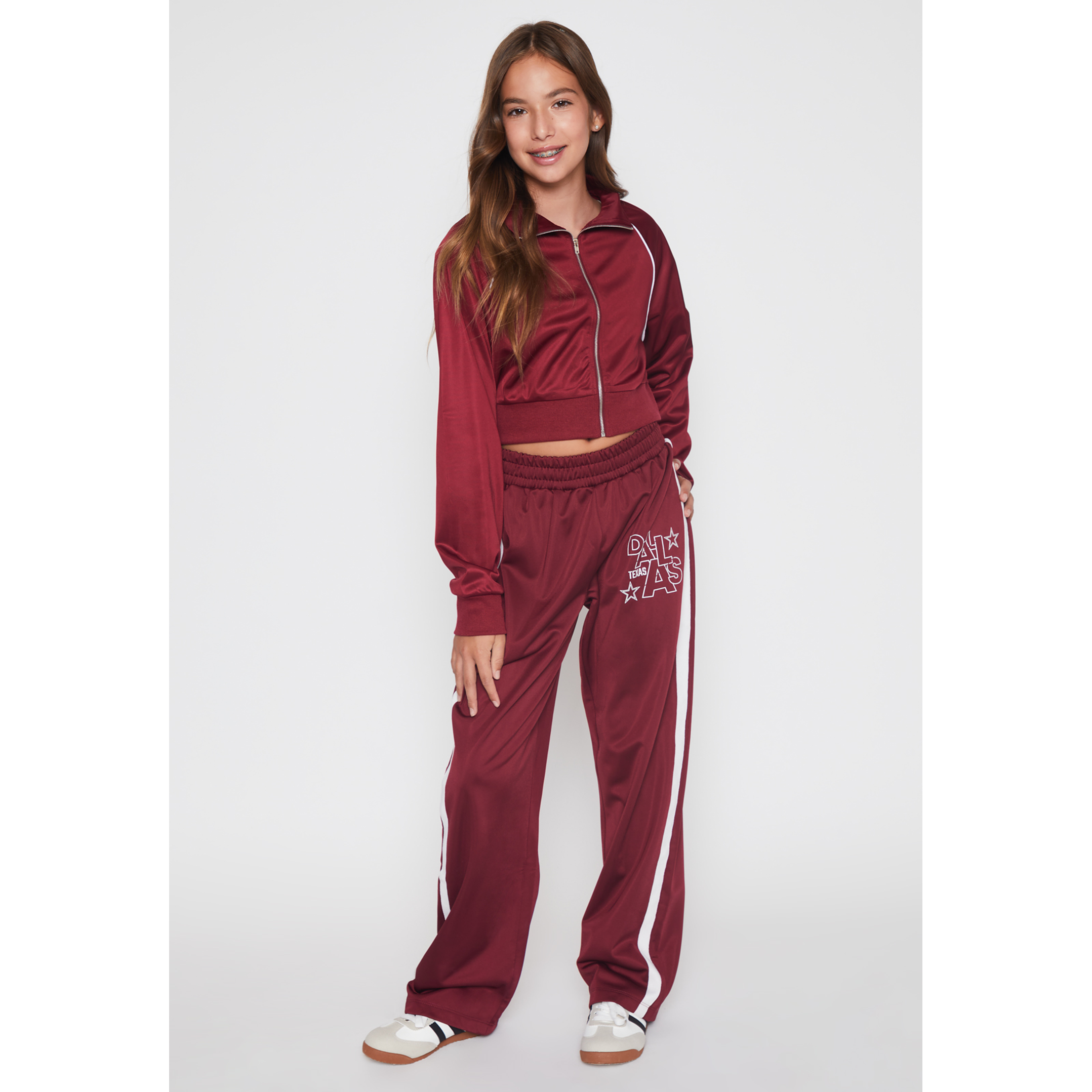 Polerón Deportiva Lola Burdeo Familyshop 2