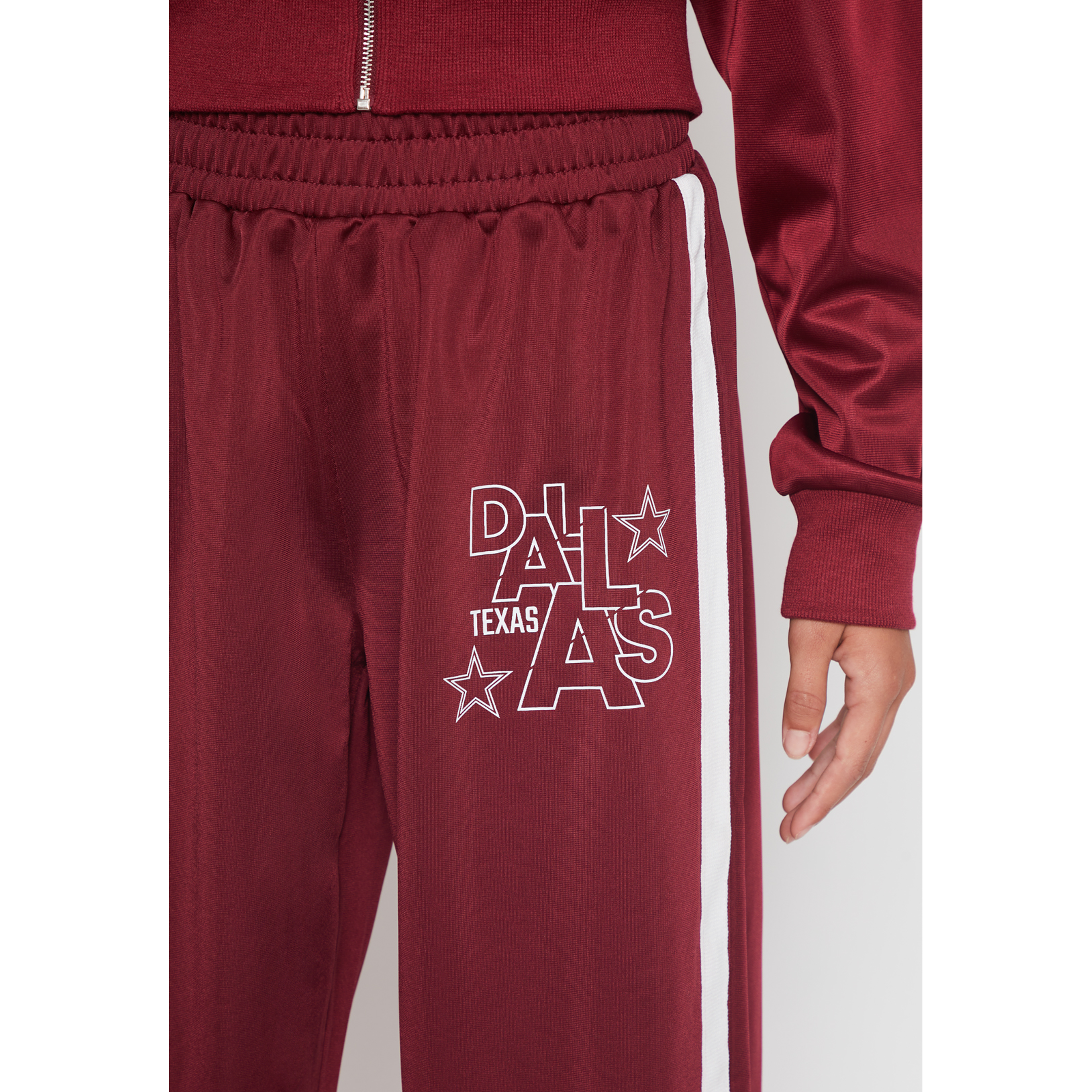 Pantalón Buzo Banda Lateral Lola Burdeo Familyshop 4