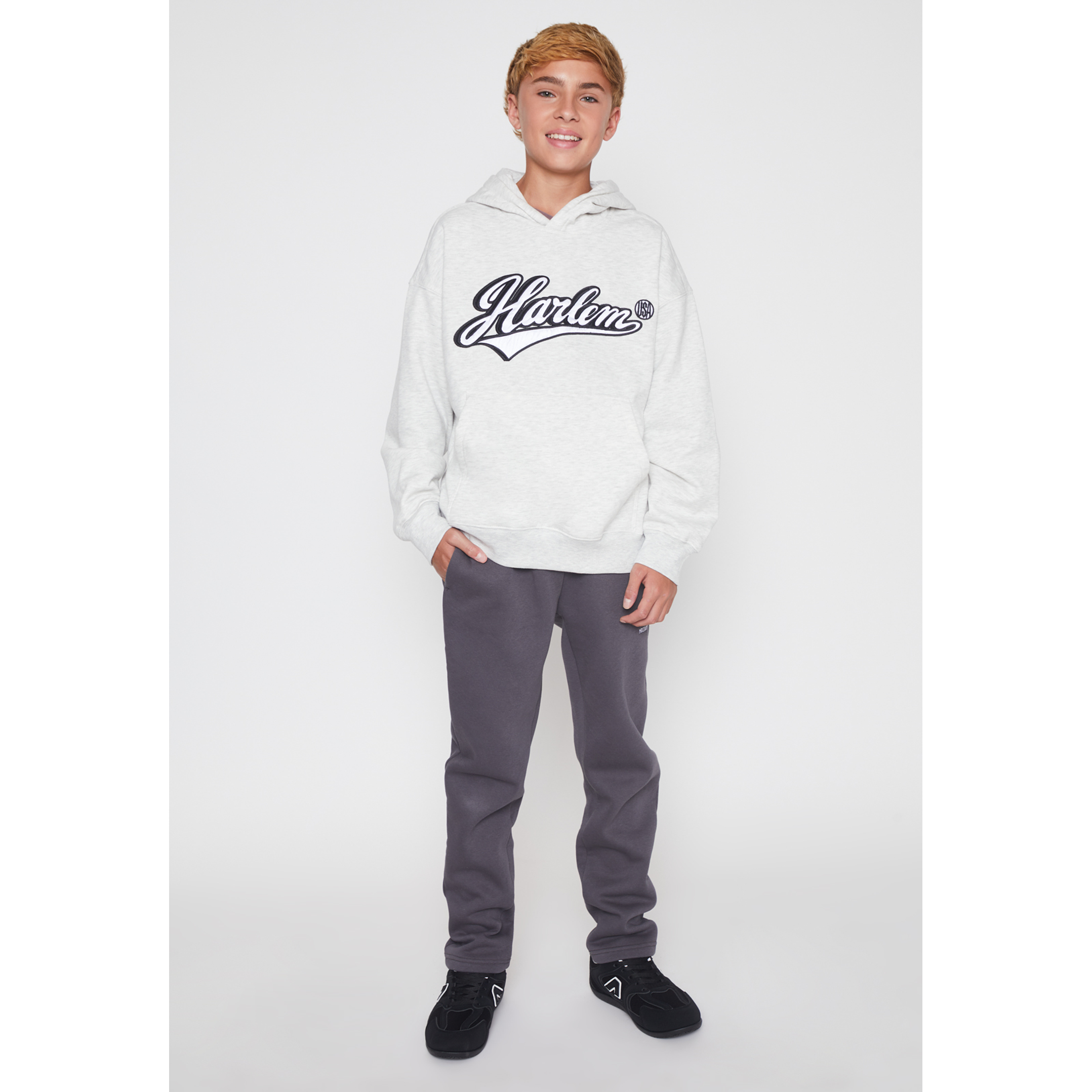 Polerón Parche Lolo Gris Familyshop 2