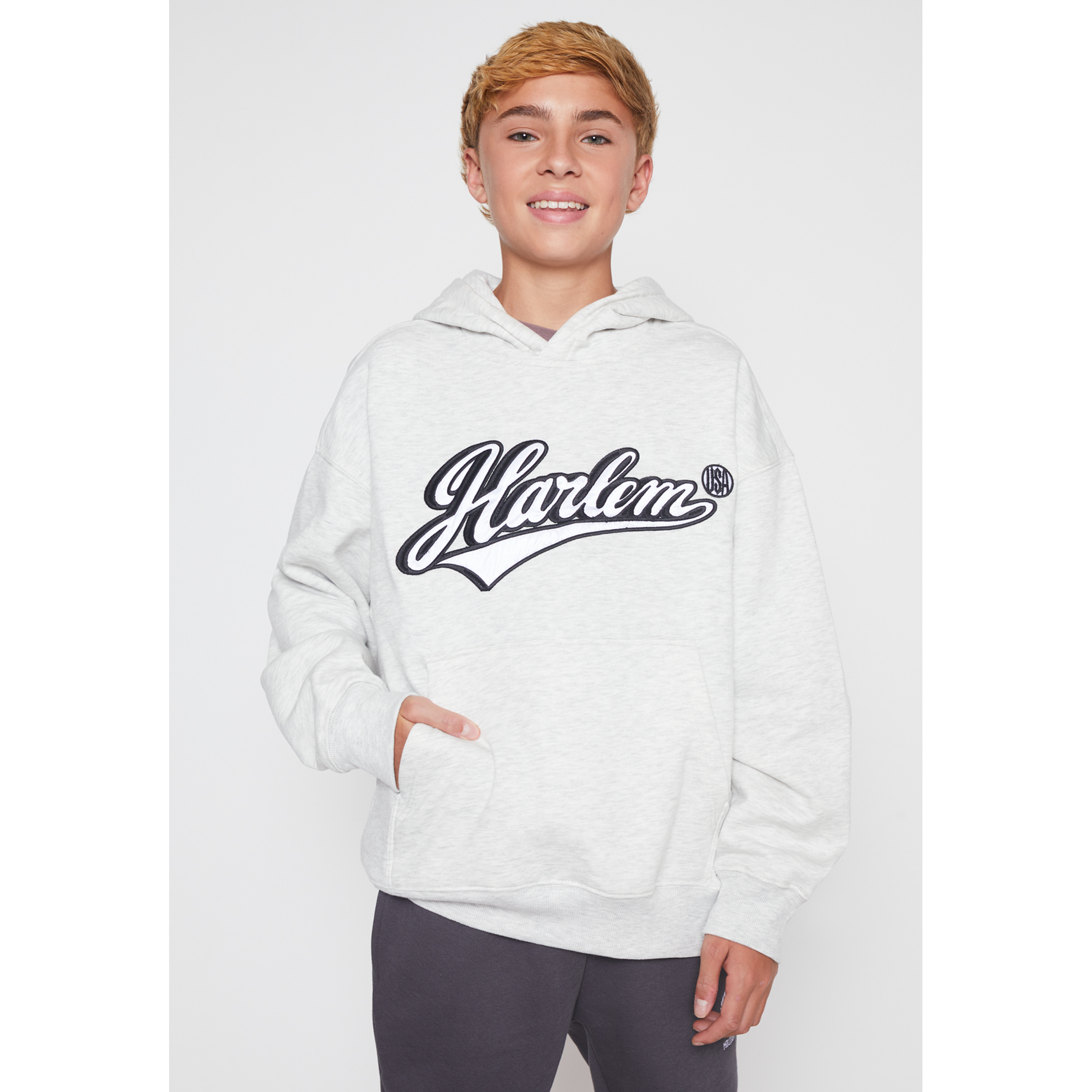 Polerón Parche Lolo Gris Familyshop 1