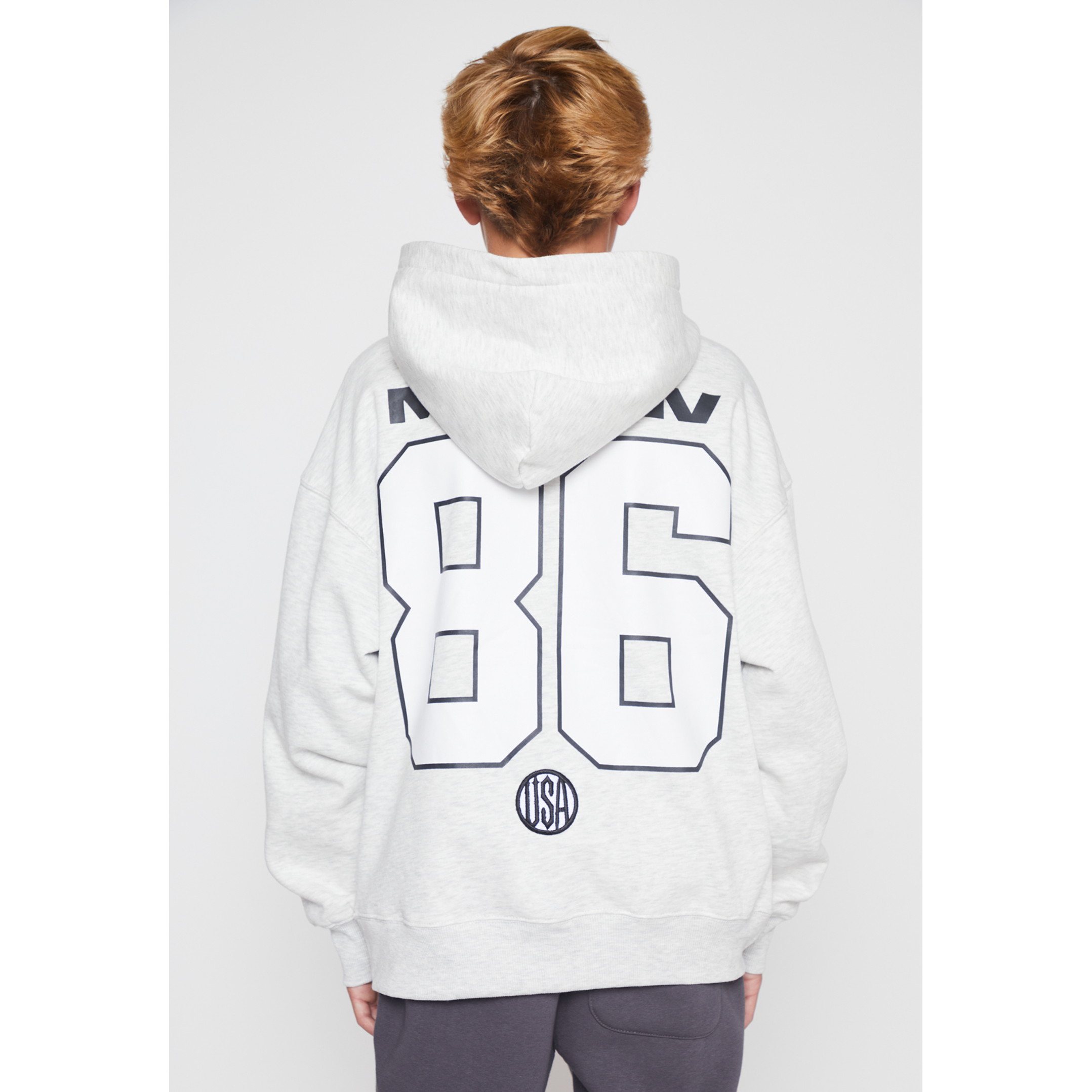 Polerón Parche Lolo Gris Familyshop 4