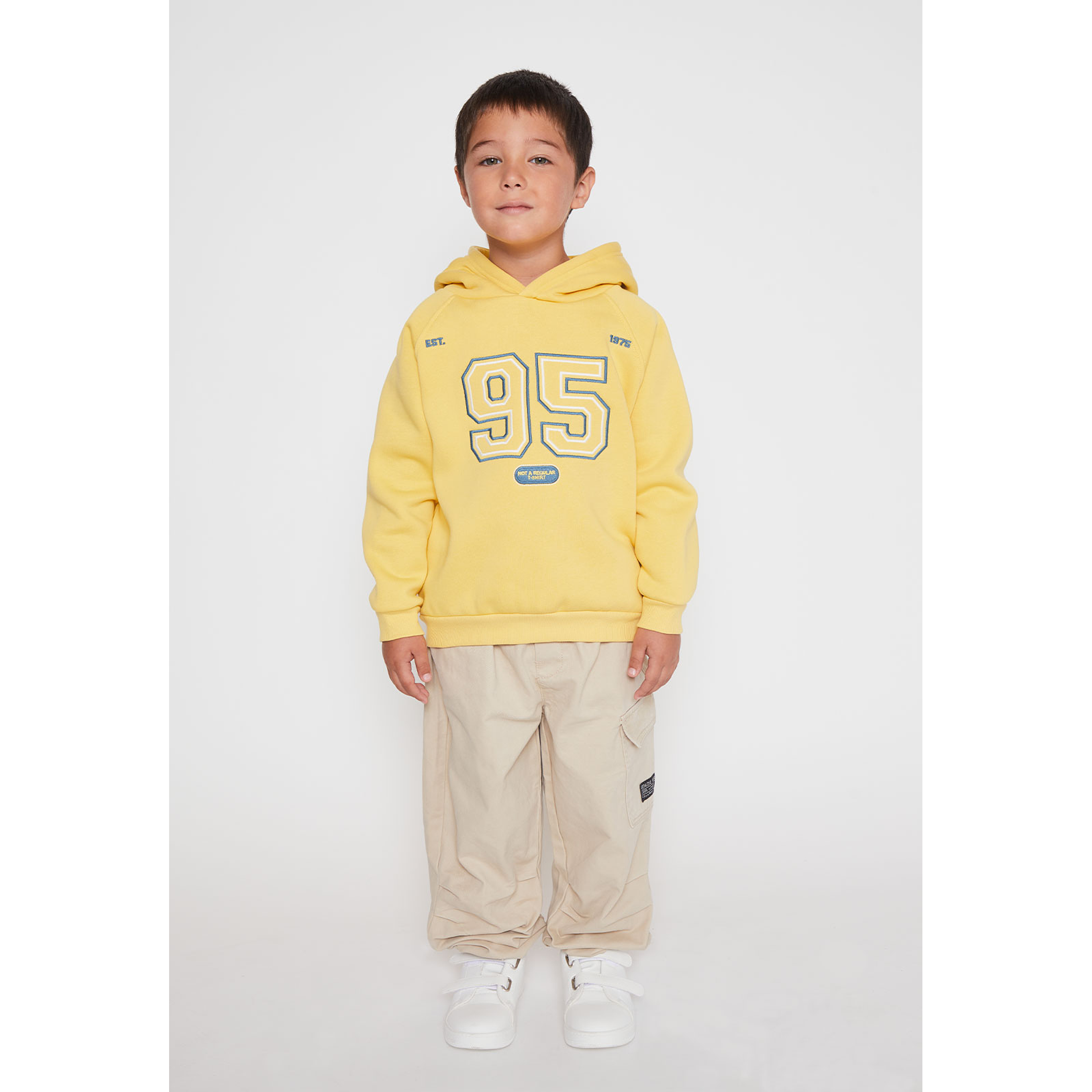 Polerón Bordado Niño Amarilla Familyshop 2