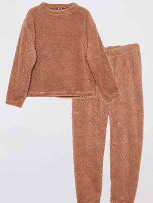 Pijama Peludo Mujer Beige Familyshop