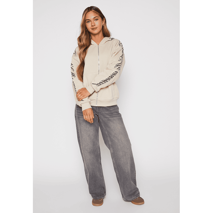 Polerón Bordado Letras Mujer Beige Familyshop 3