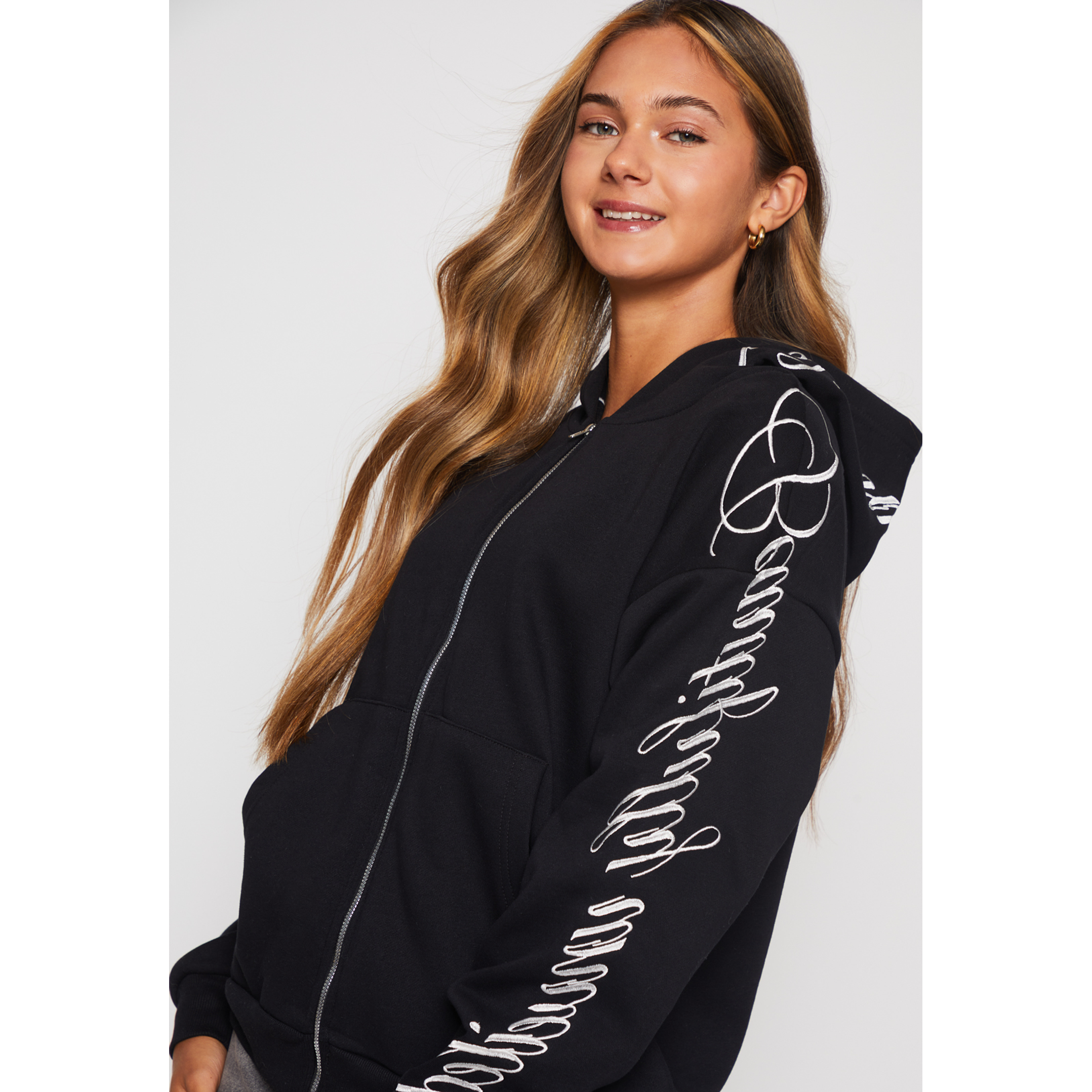 Polerón Bordado Cierre Mujer Negro Familyshop 4