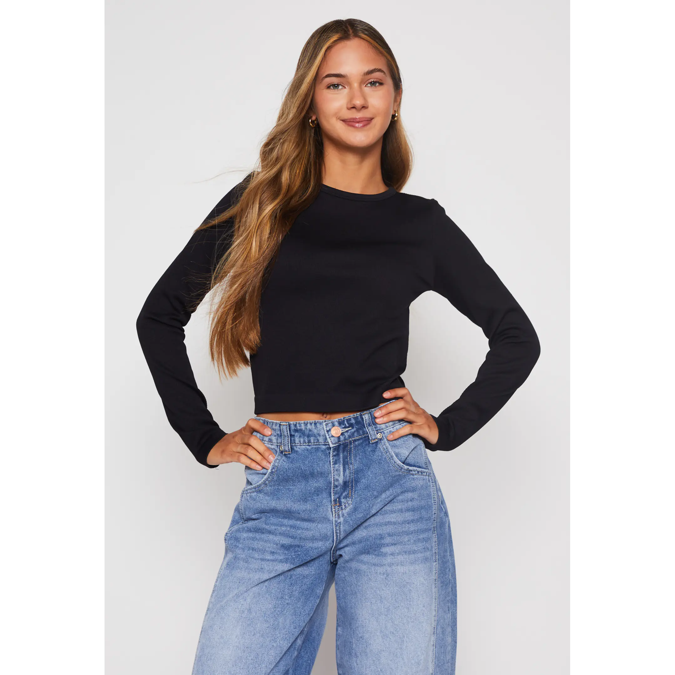 Polera Seamless Crop Mujer Negro Familyshop 1
