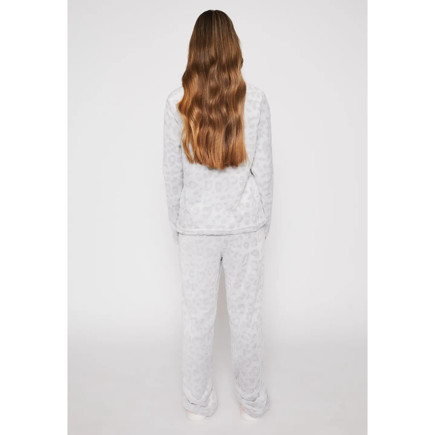 Pijama Peludo Textura Mujer Gris Familyshop 3