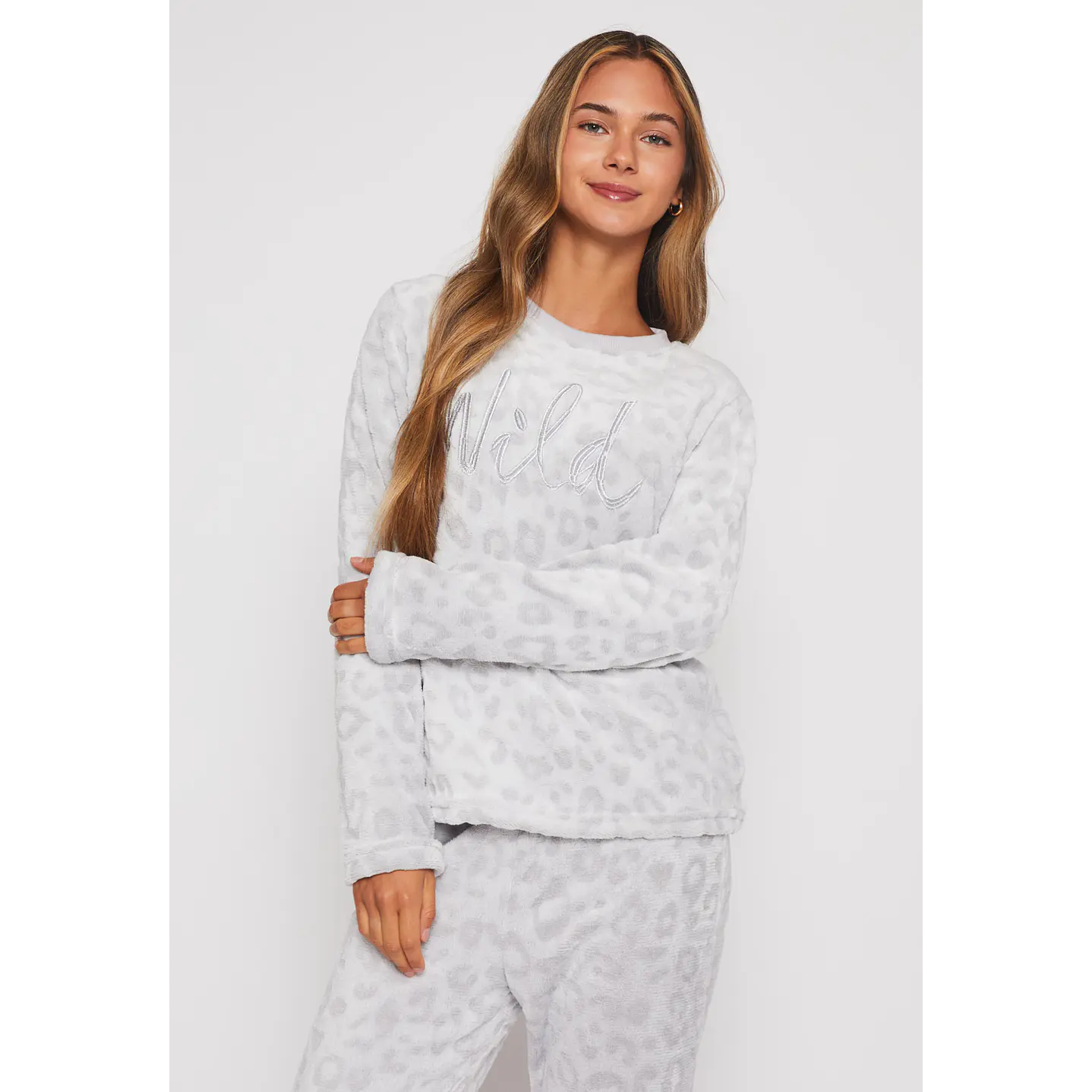 Pijama Peludo Textura Mujer Gris Familyshop 1