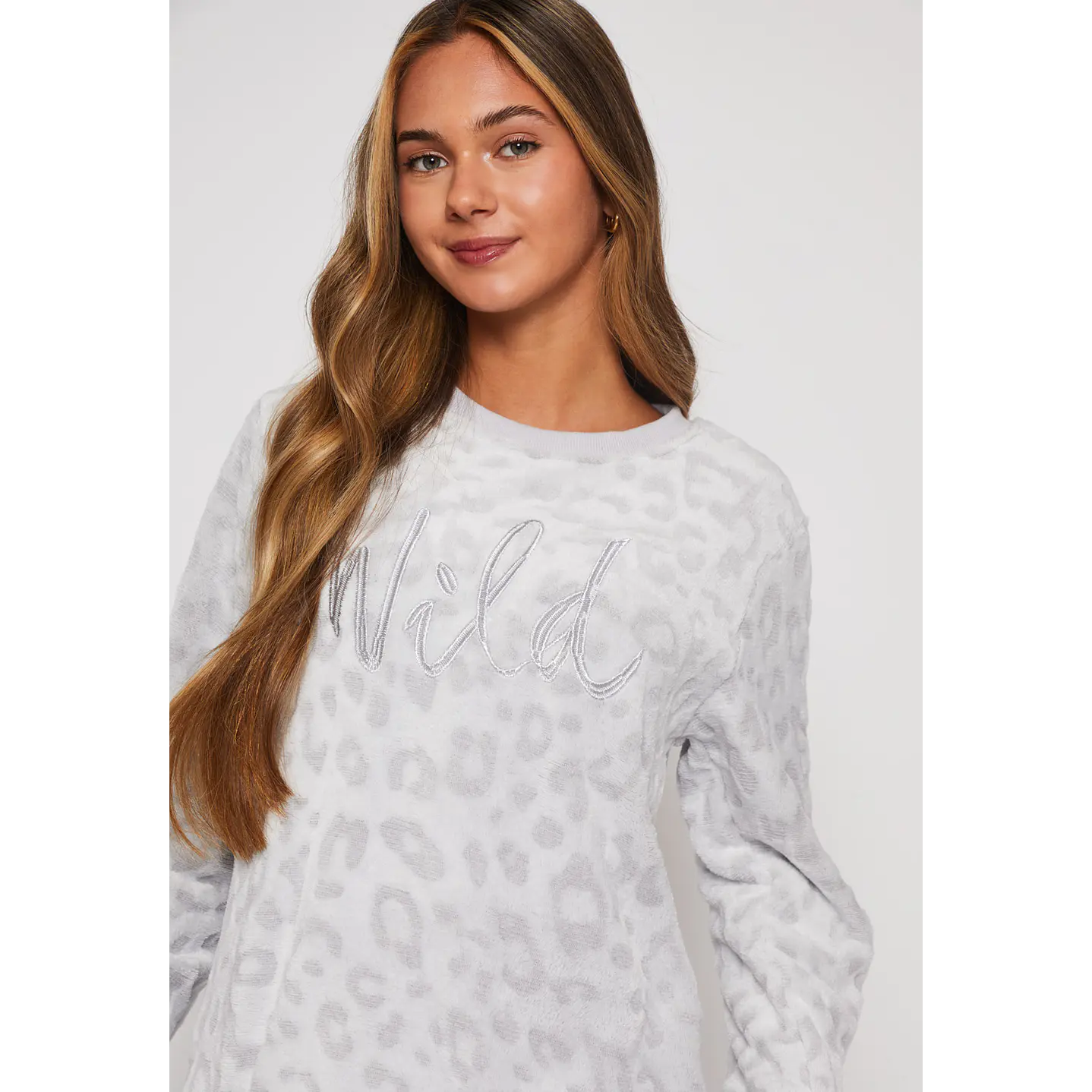 Pijama Peludo Textura Mujer Gris Familyshop 4
