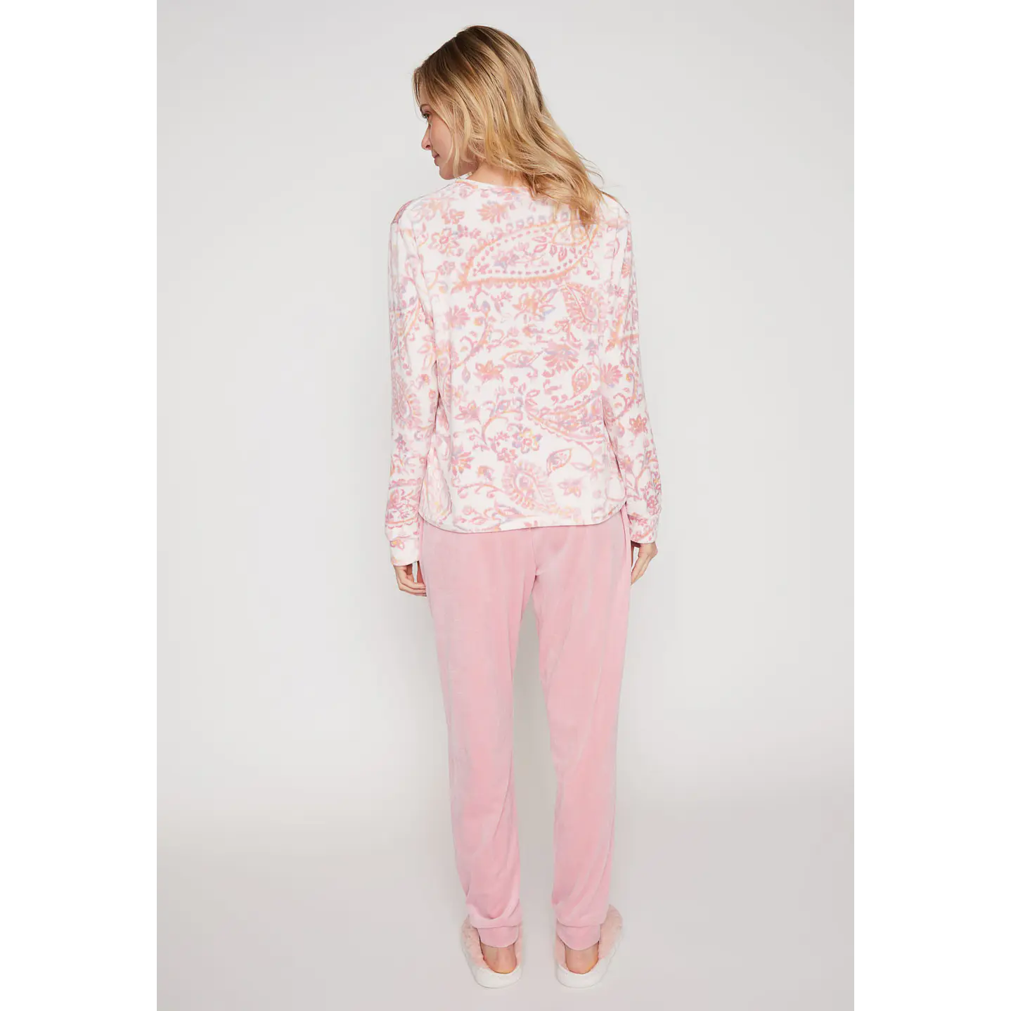 Pijama Plush Flor Mujer Rosado Familyshop 3