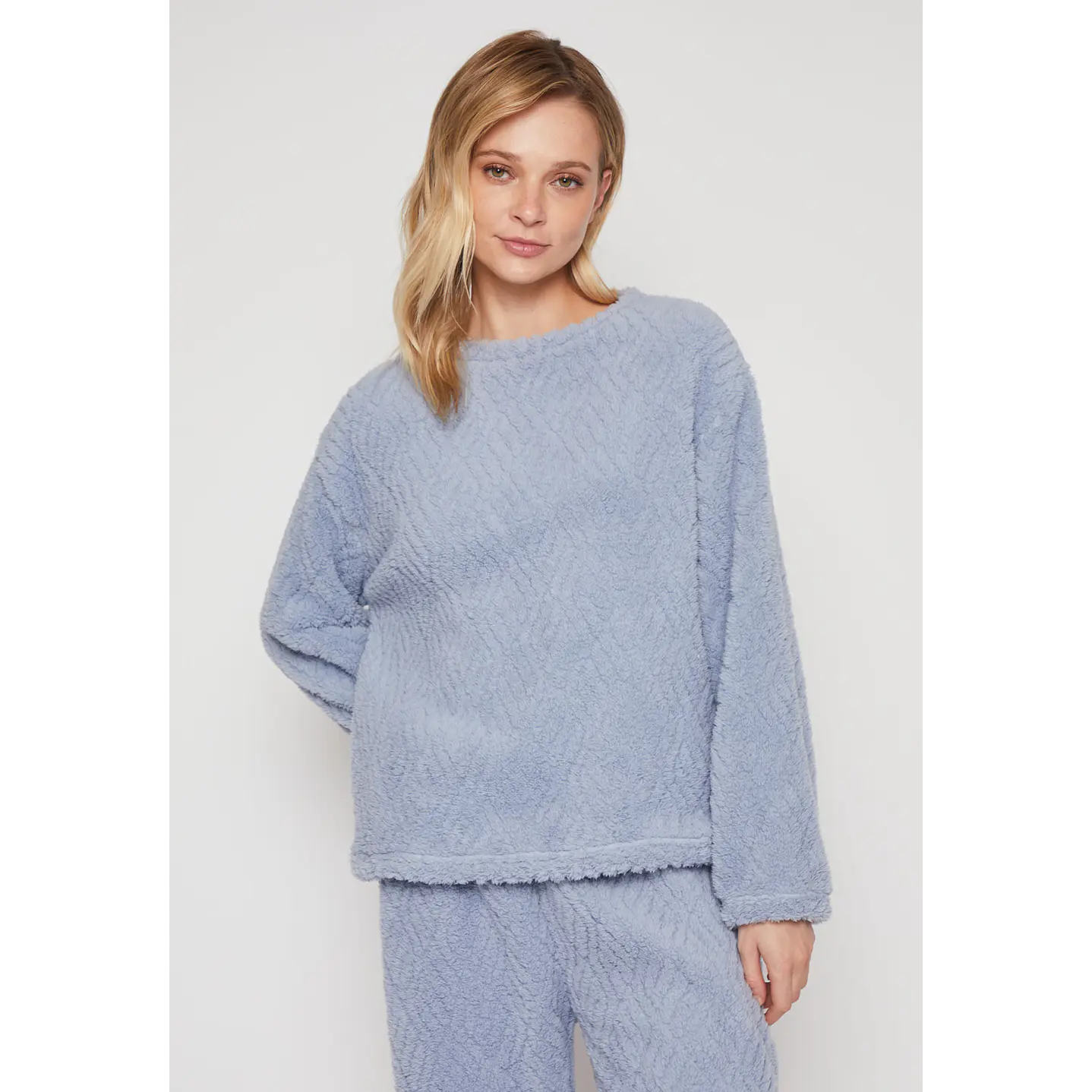 Pijama Peludo Mujer Gris Familyshop 1