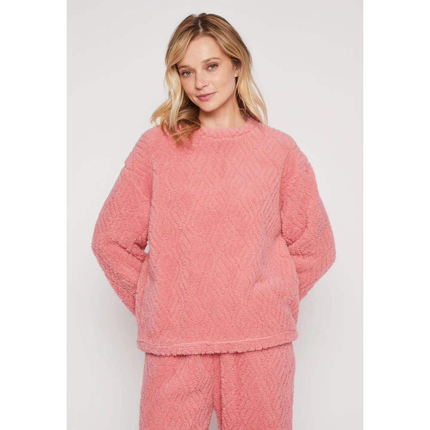 Pijama Peludo Mujer Rosado Familyshop 1