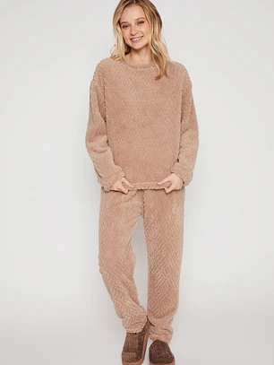Pijama Peludo Mujer Beige Familyshop