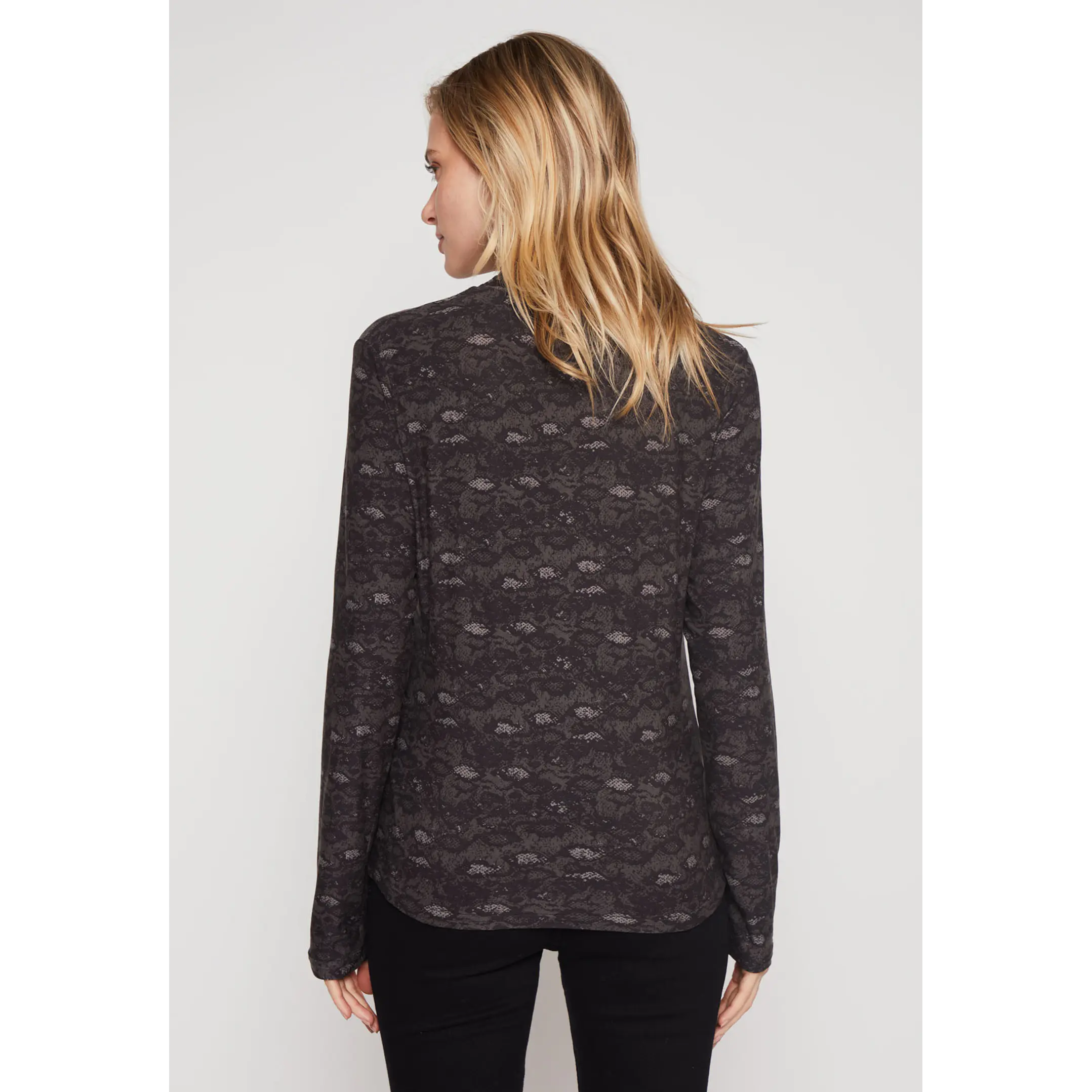 Polera Manga Larga Snake Mujer Negro Familyshop 3